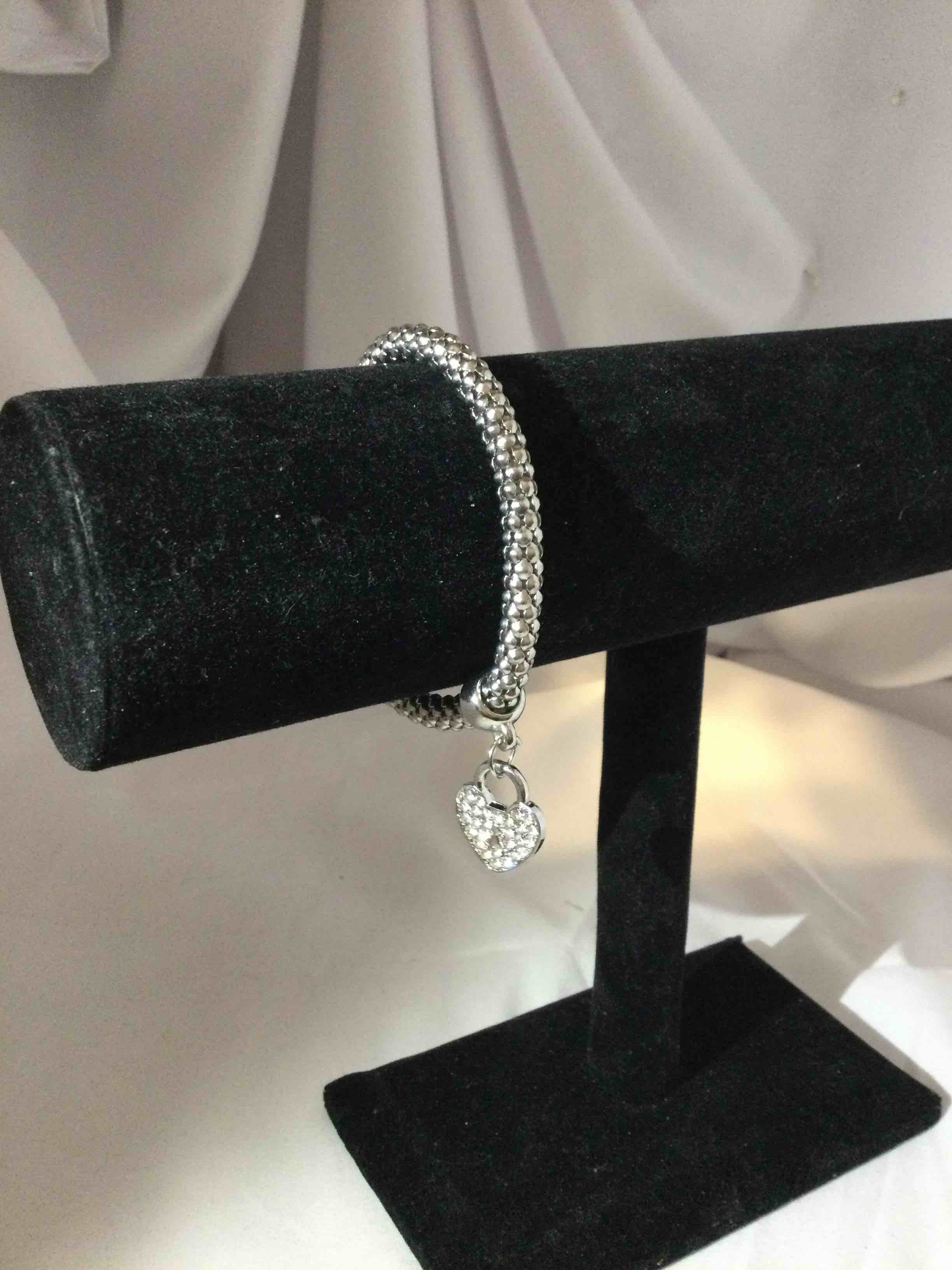 Condition photo showing New/Like New for white topaz bracelet