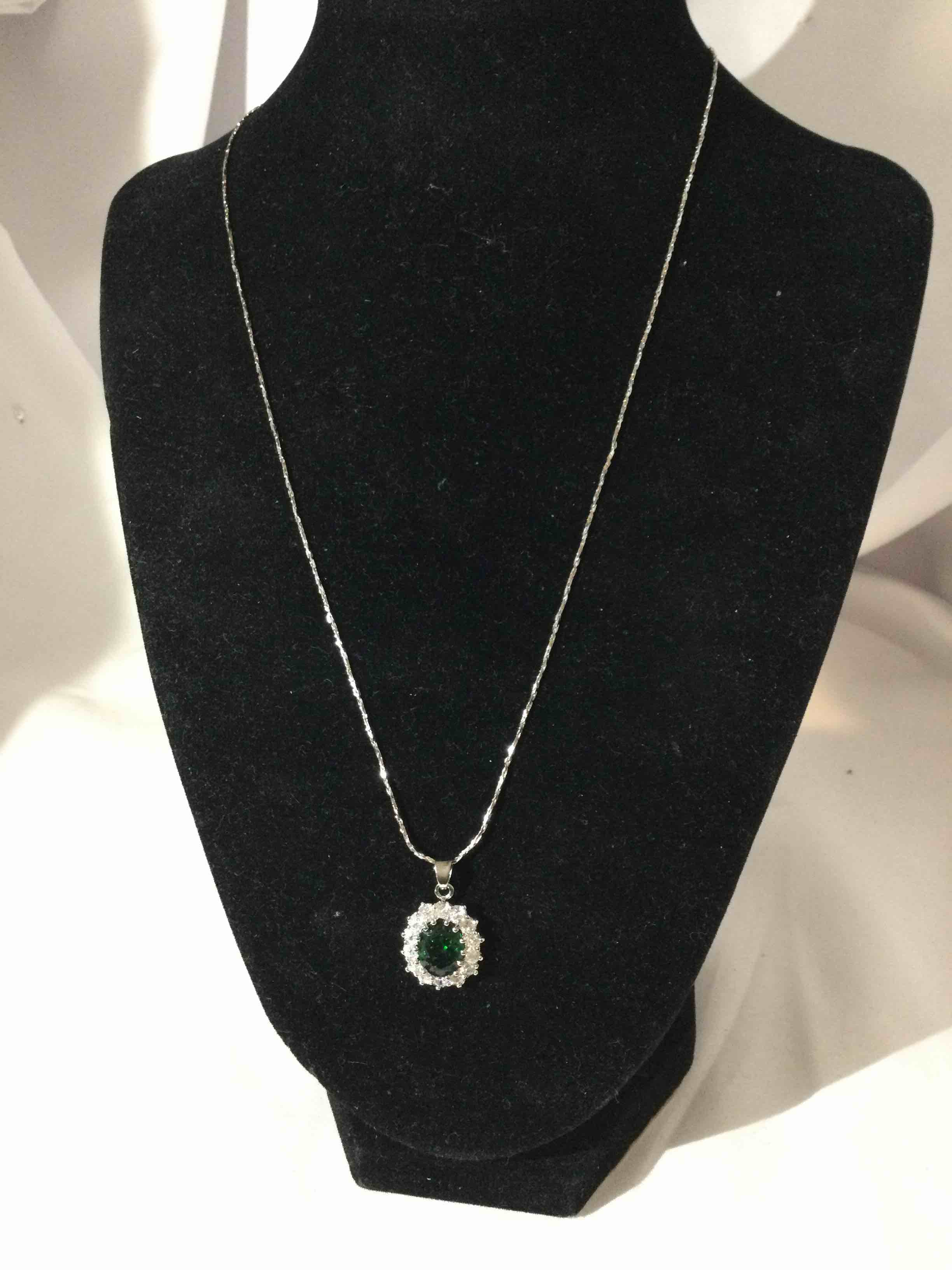 emerald and white topaz necklace