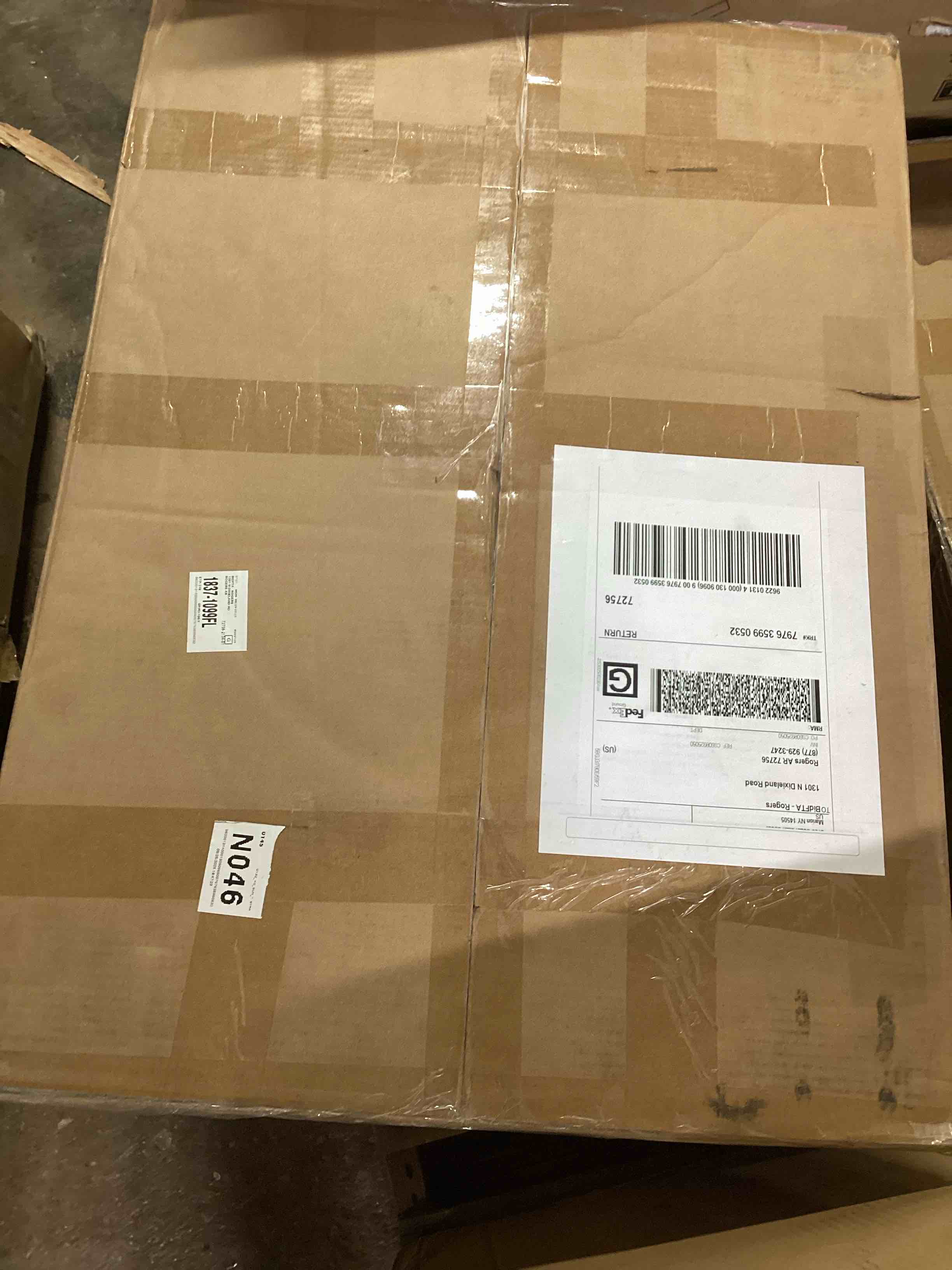 Jamerio 5 - Piece Upholstered Sectional Sofa with Storage Ottoman and Cup Holder for Living Room