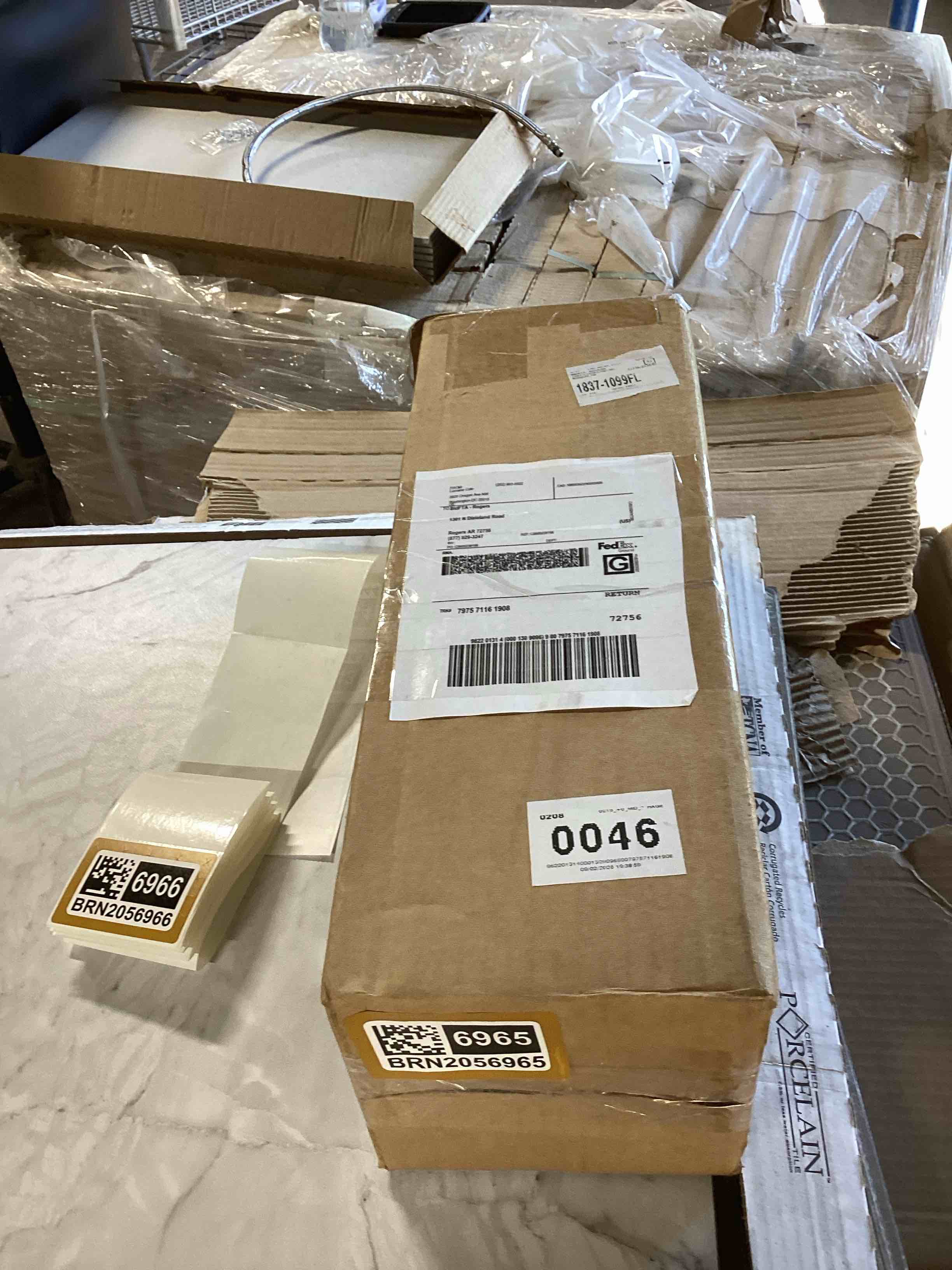 https://s3.amazonaws.com/lotting-images-prod/RustDustWanderlust/BRN2056965_1760547639097.jpeg