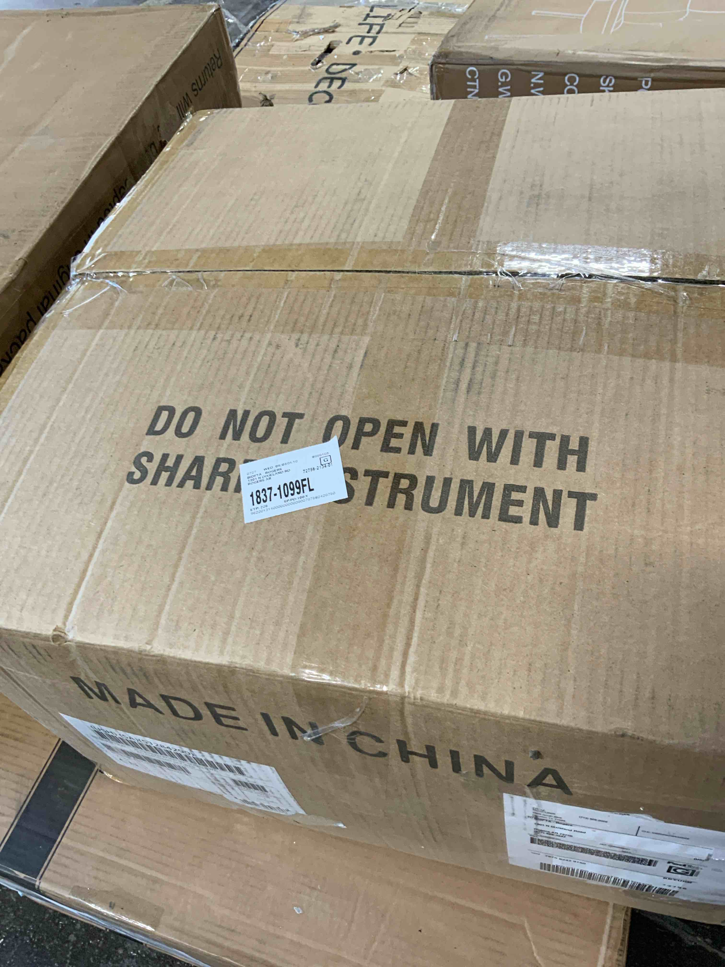 https://s3.amazonaws.com/lotting-images-prod/RustDustWanderlust/BRN2057004_1760553985266.jpeg