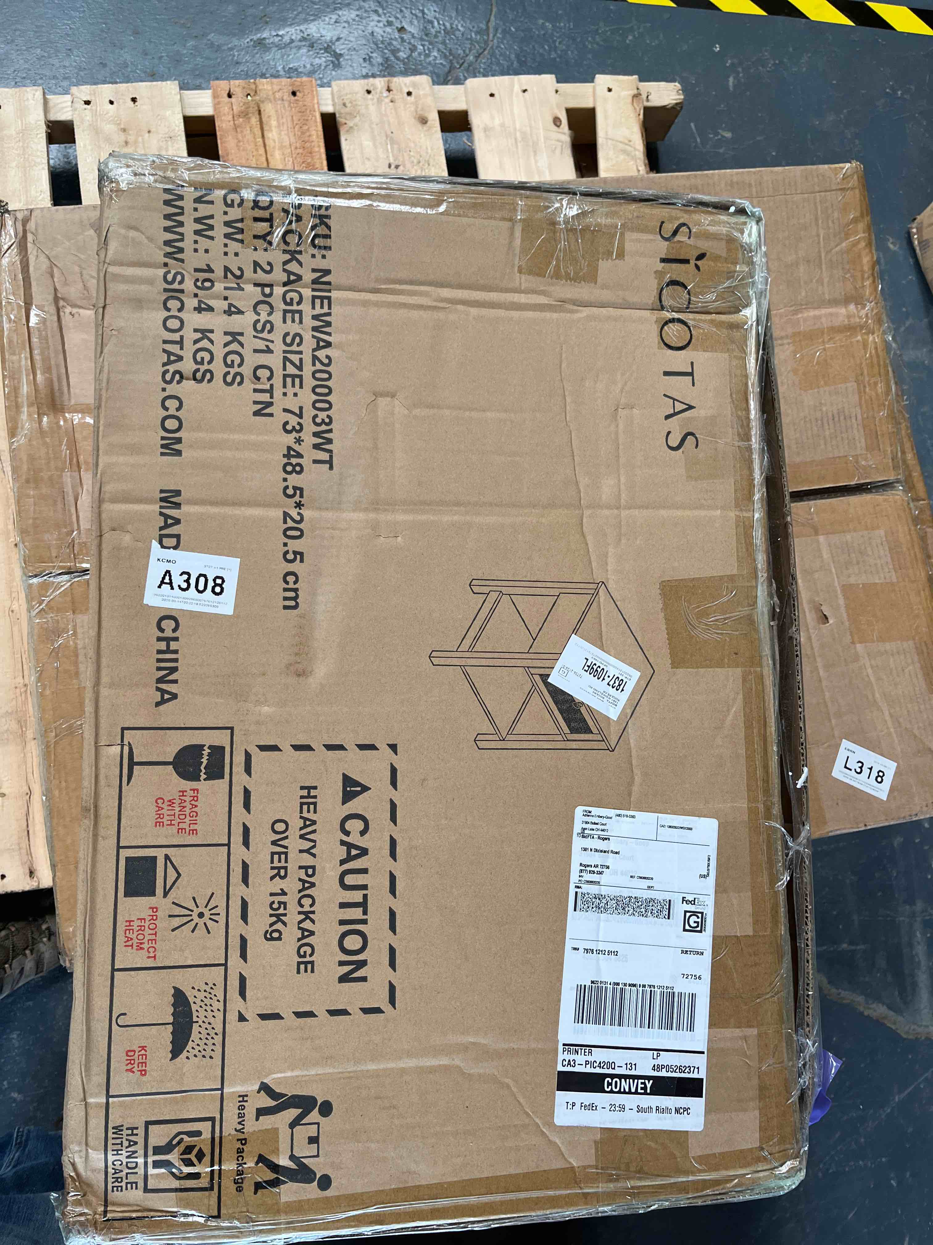 https://s3.amazonaws.com/lotting-images-prod/RustDustWanderlust/BRN2057288_1760809673546.jpeg