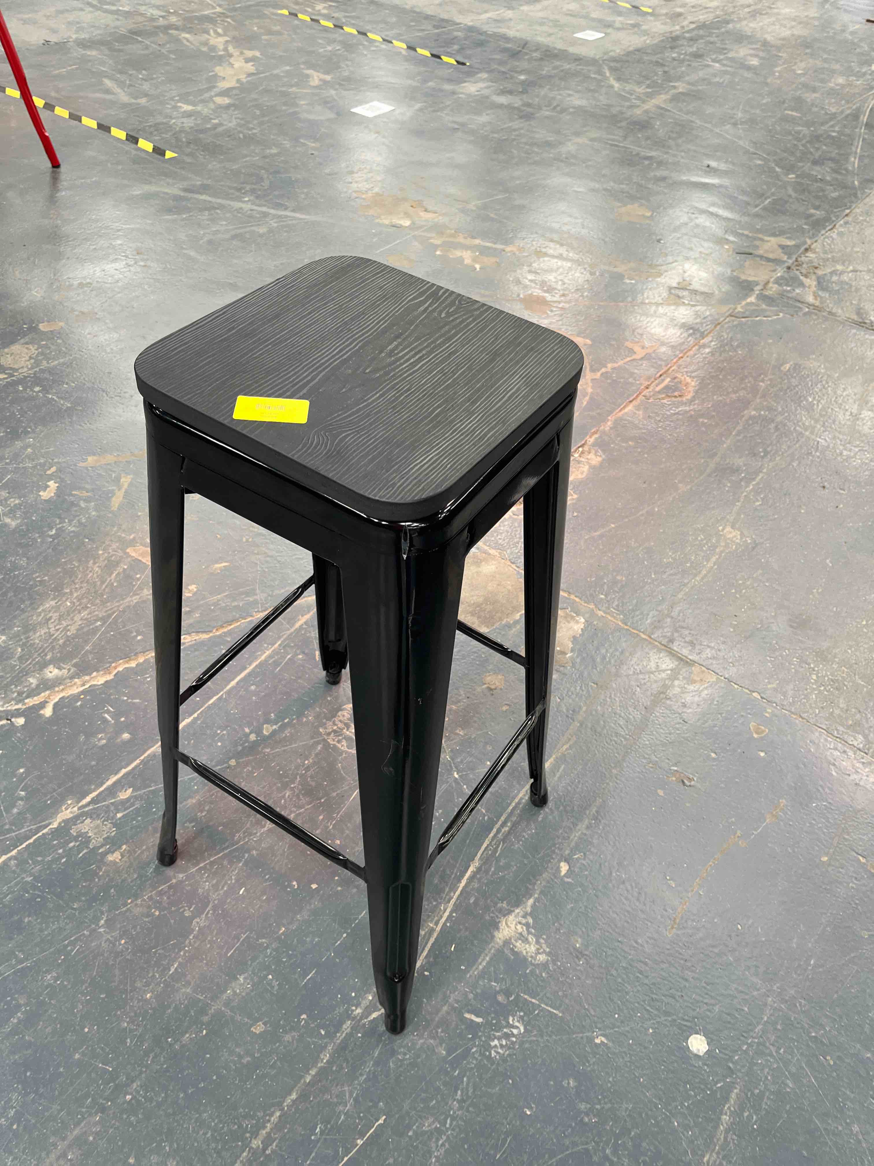 Retro Metal Bar Stool