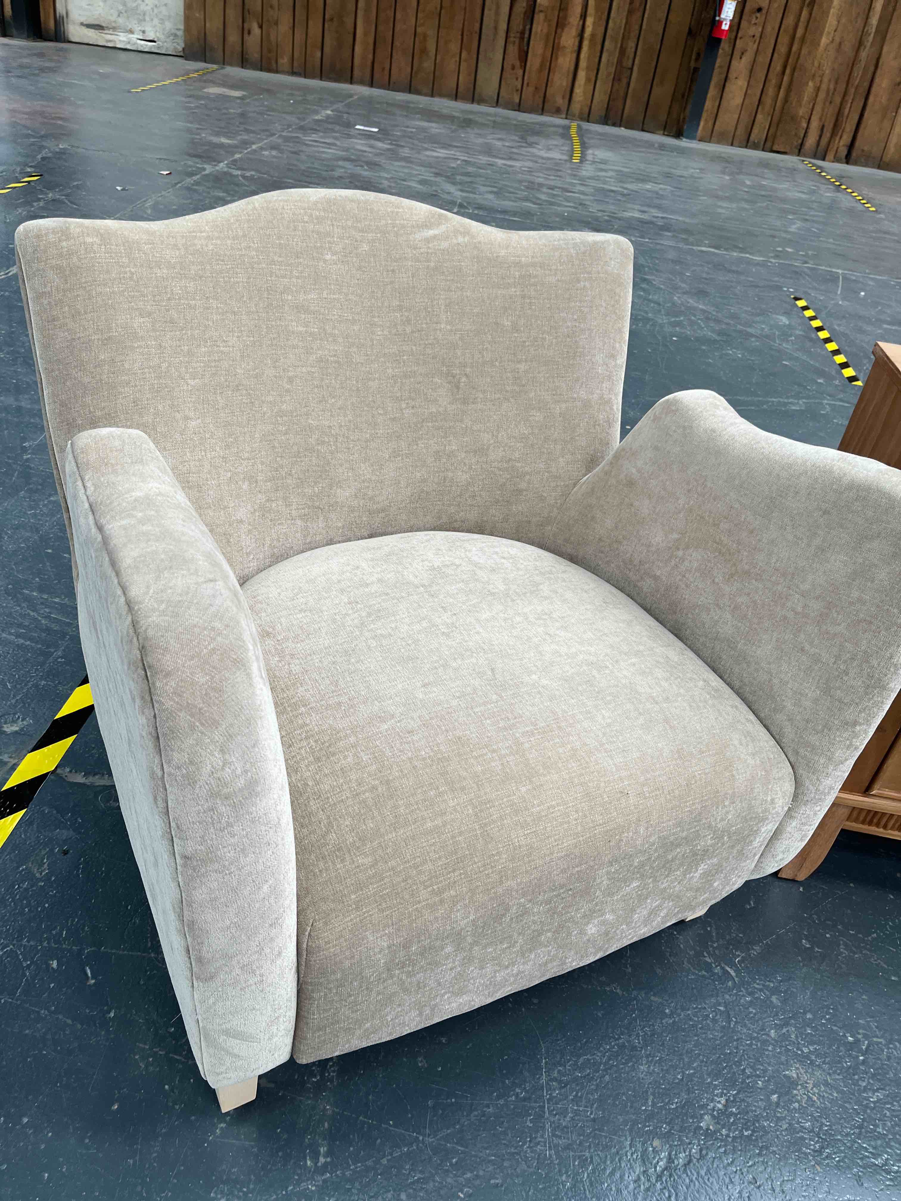 Wing Armed Accent Chair
