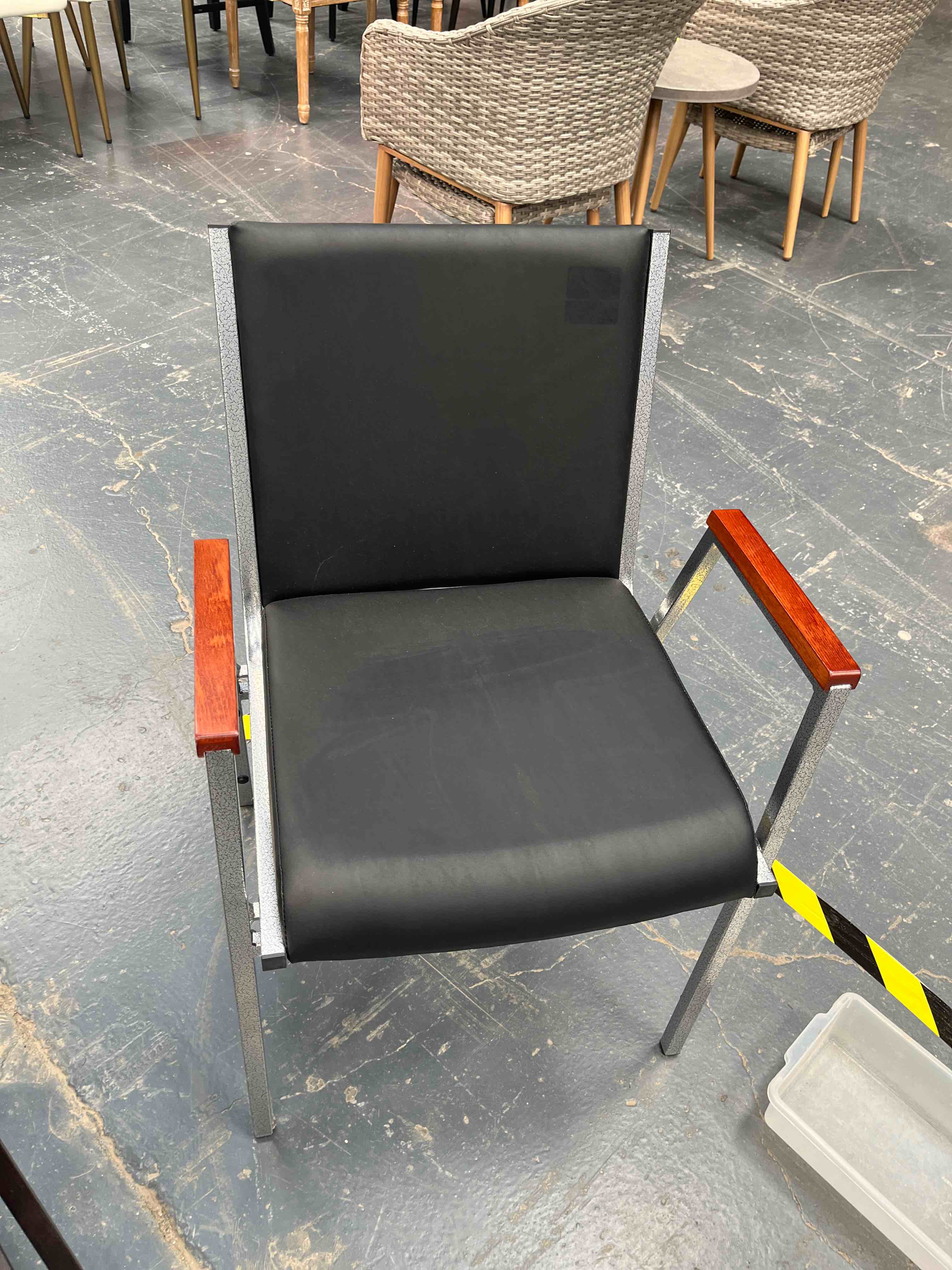 Casual Metal Frame Chair