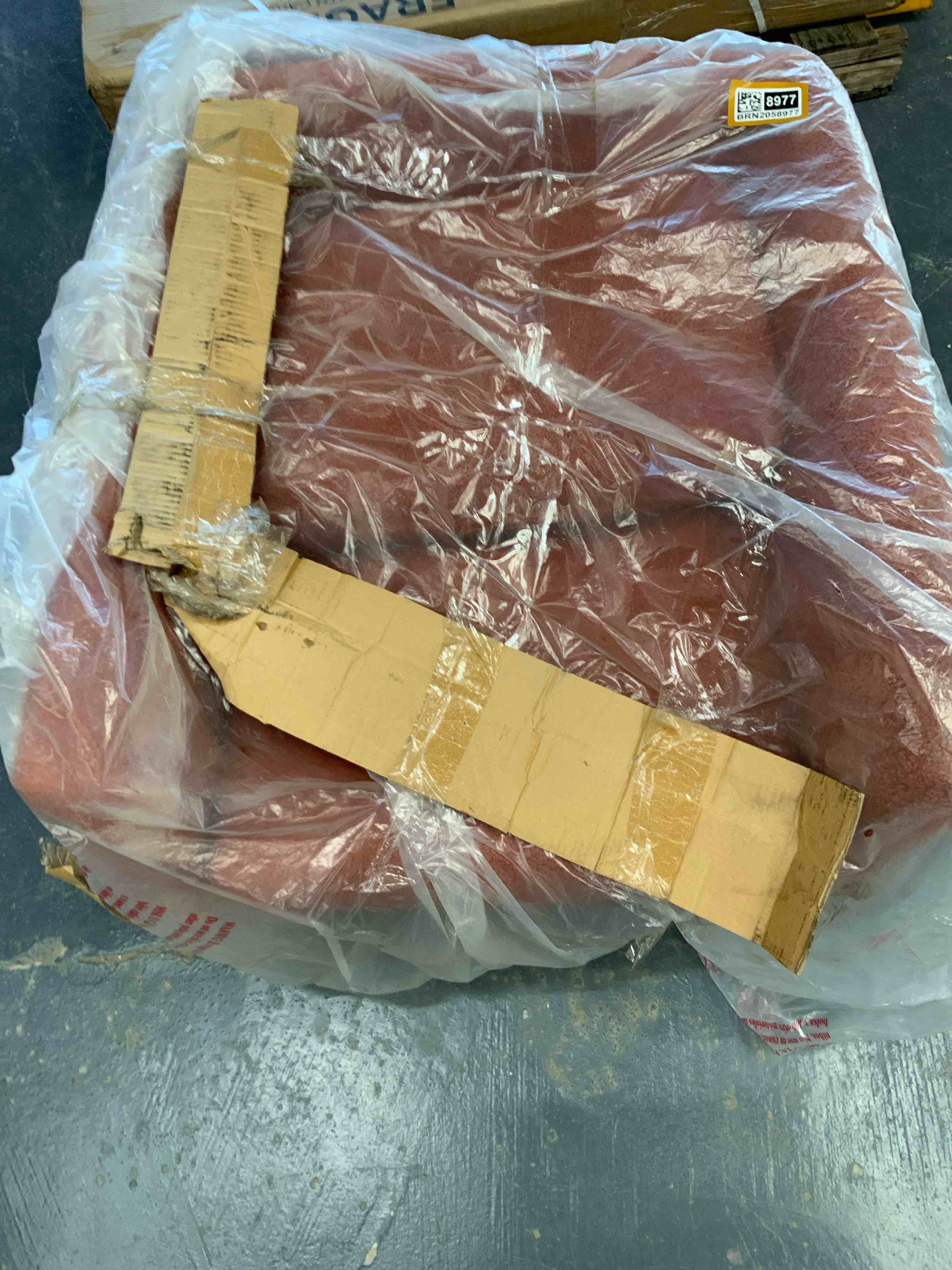 ORANGE PLUSH SWIVAL CHAIR