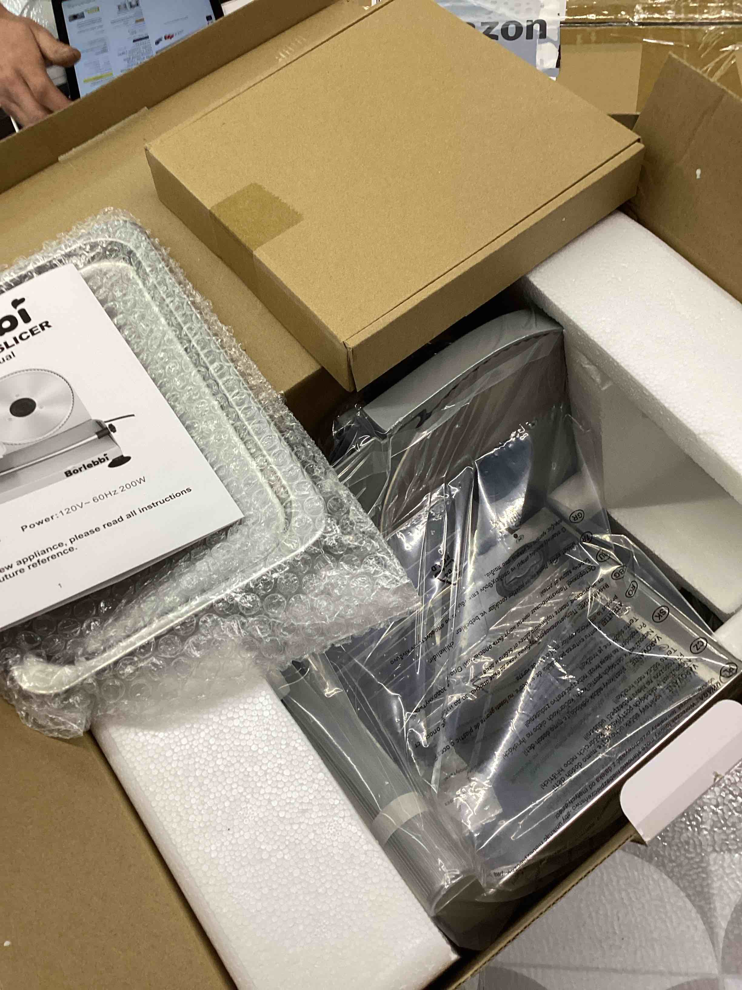 https://s3.amazonaws.com/lotting-images-prod/RustDustWanderlust/BRN2062057_1742846918148.jpeg