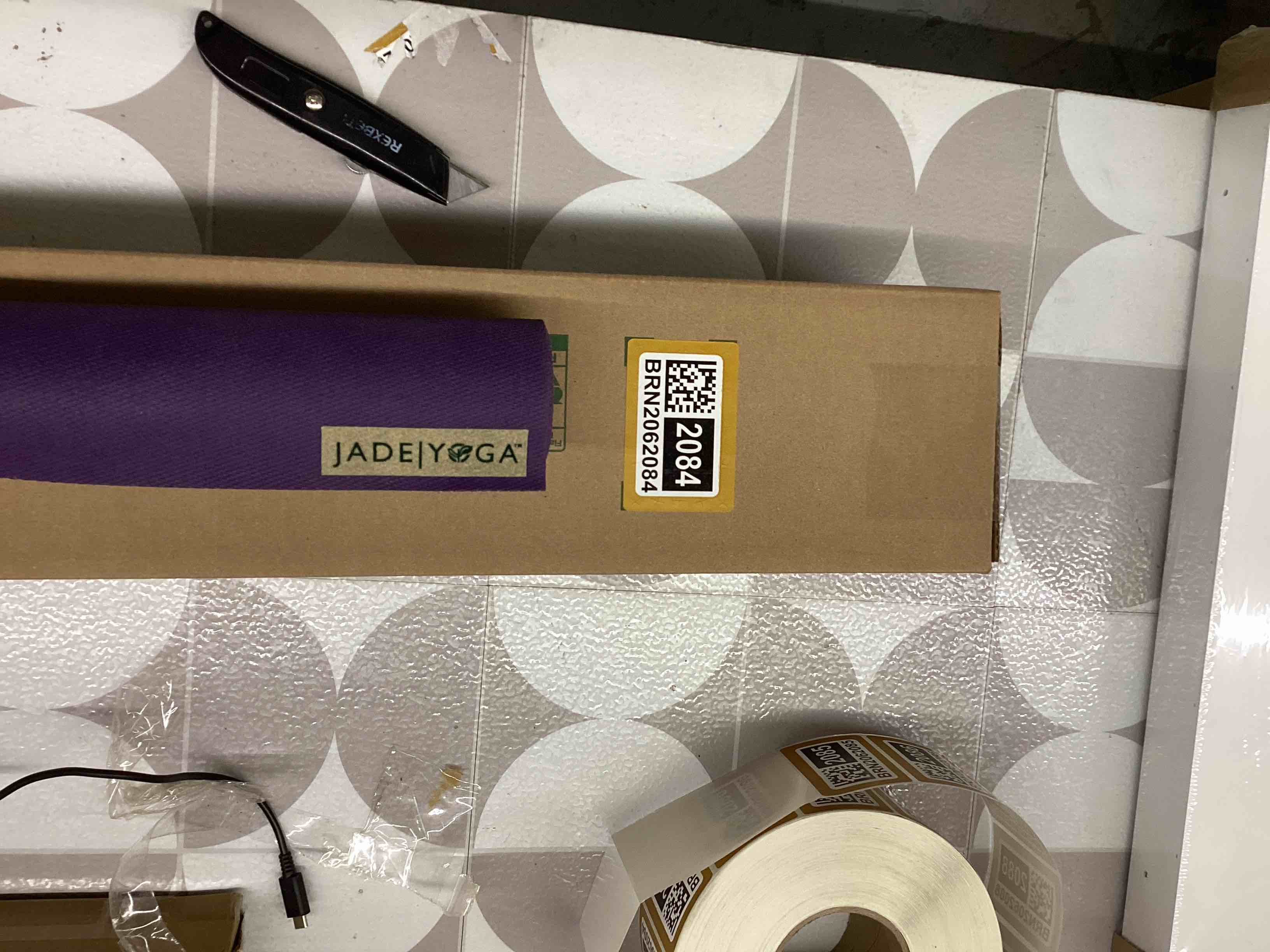 https://s3.amazonaws.com/lotting-images-prod/RustDustWanderlust/BRN2062084_1742911604014.jpeg