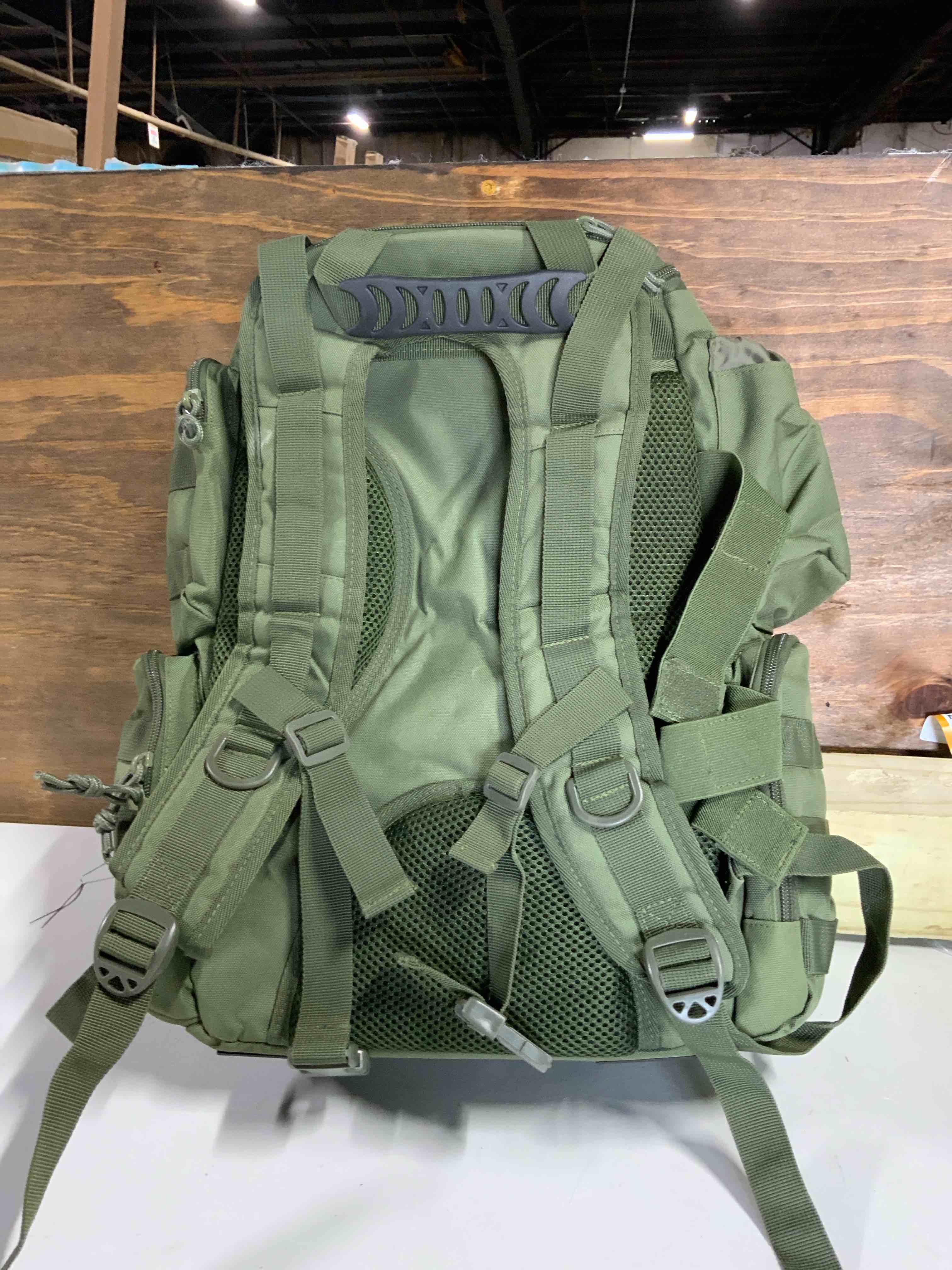 https://s3.amazonaws.com/lotting-images-prod/RustDustWanderlust/BRN2063022_1752343044679.jpeg
