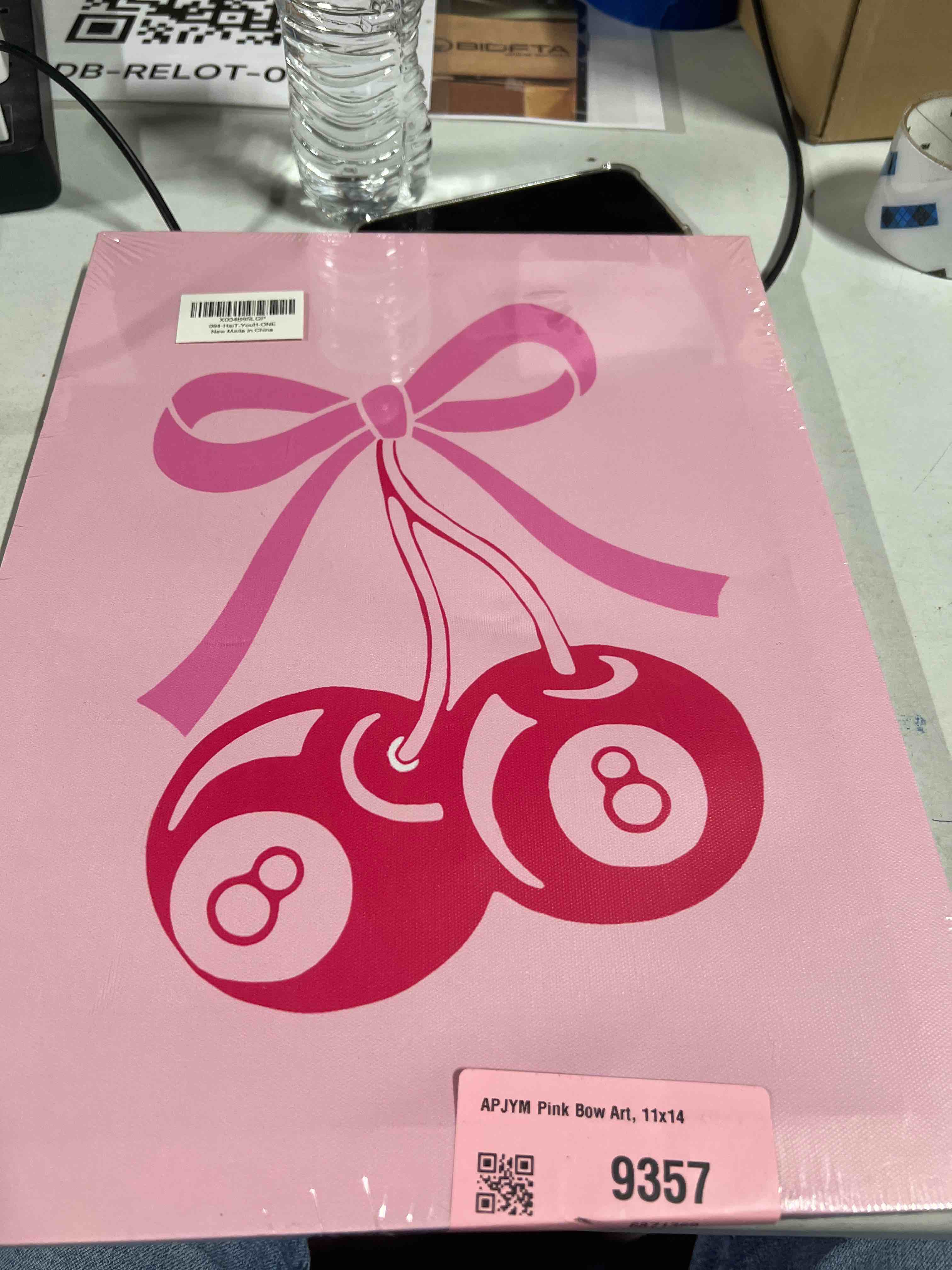 Condition photo showing Good Condition for APJYM Pink Bow Art, 11x14