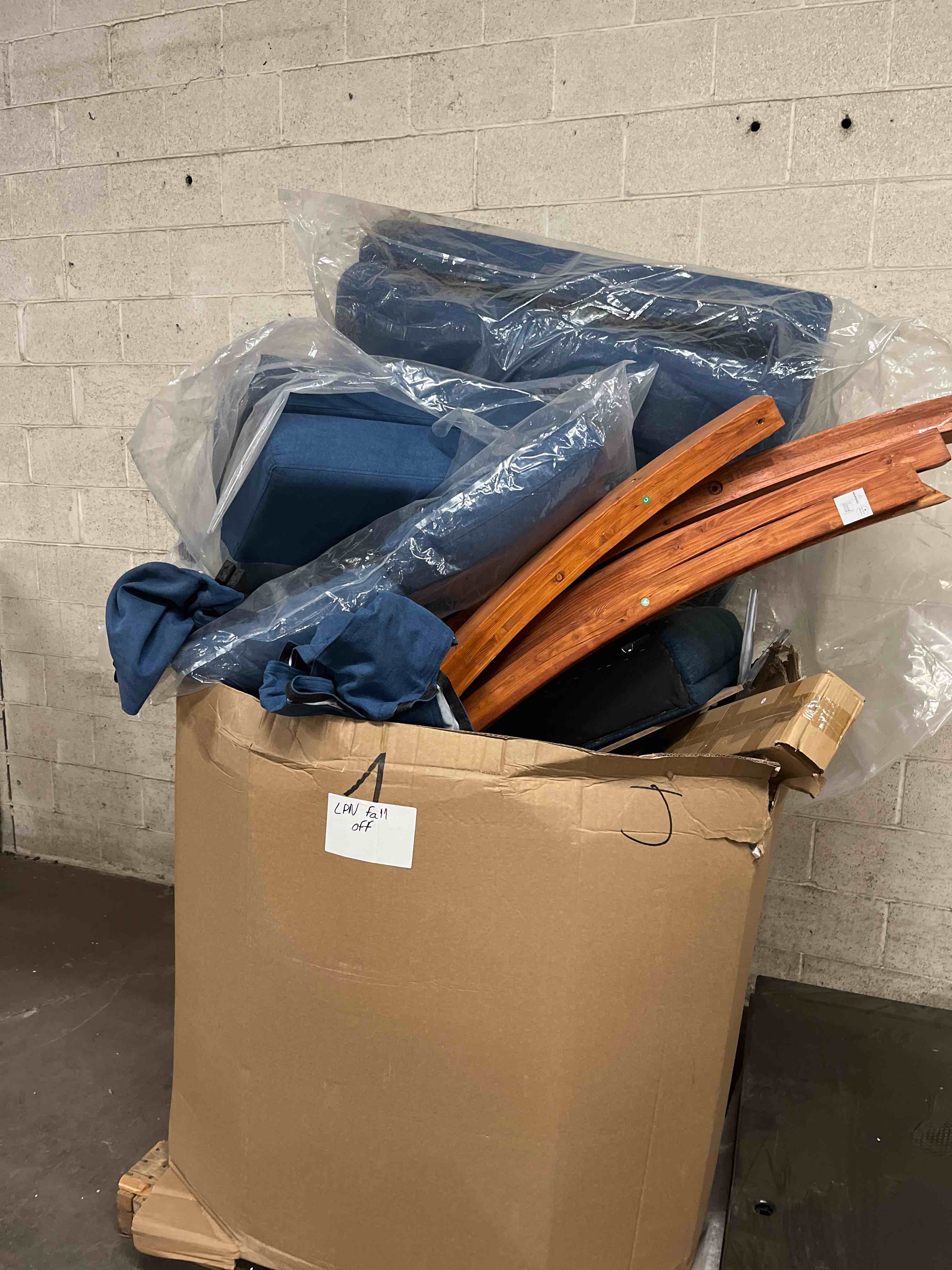 Misc Furniture Pieces Pallet