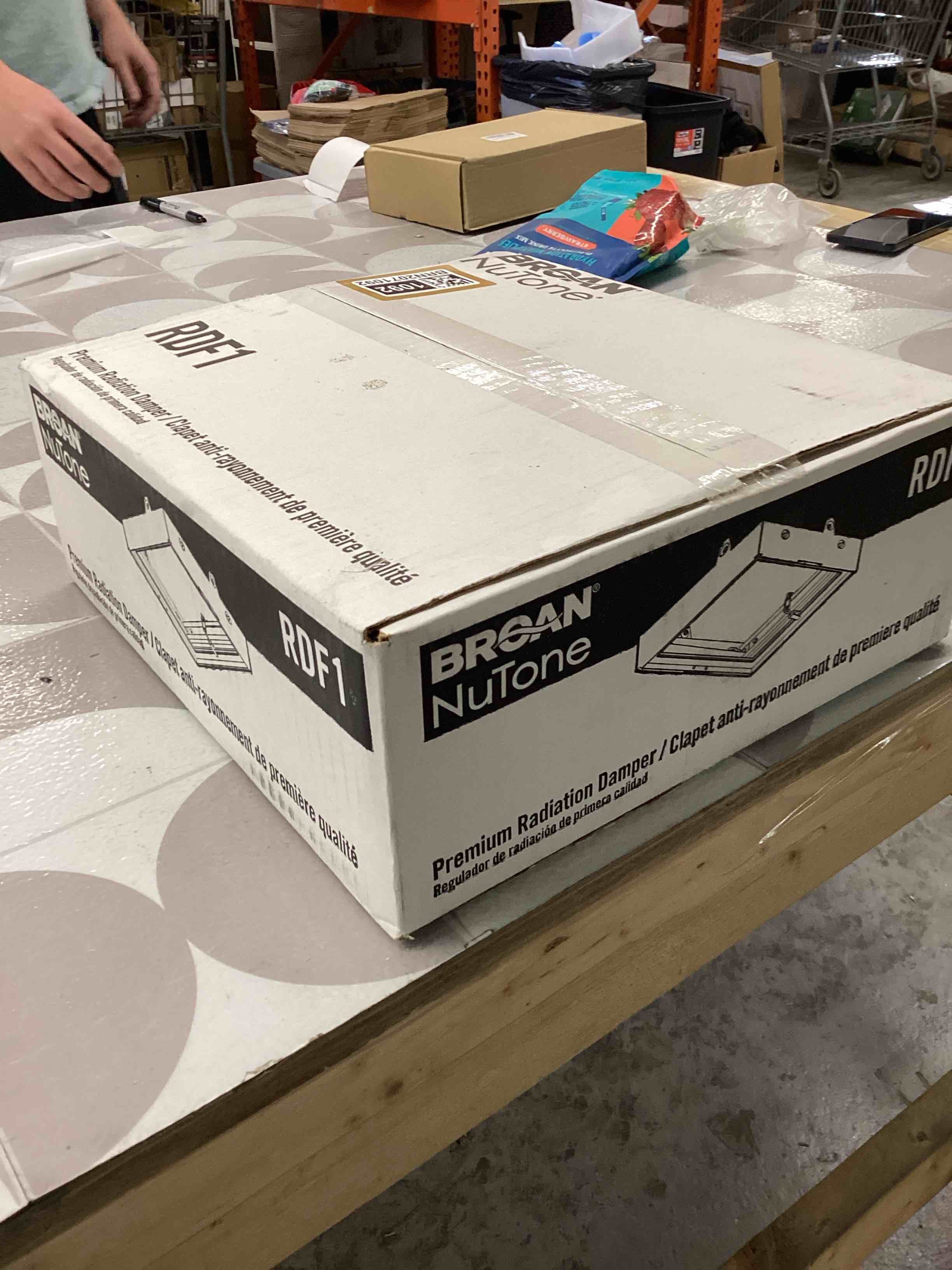https://s3.amazonaws.com/lotting-images-prod/RustDustWanderlust/BRN2071092_1742830717256.jpeg