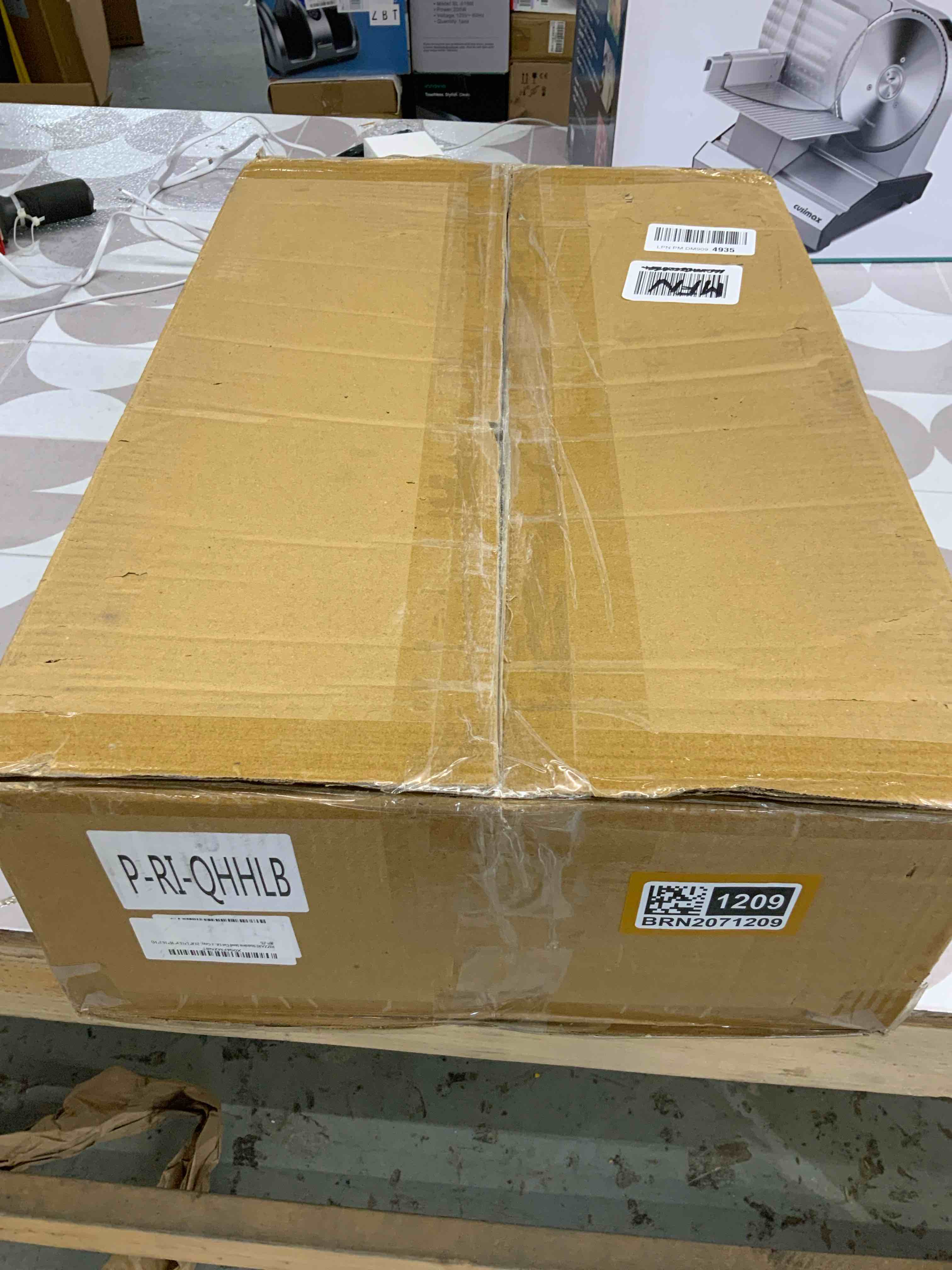 https://s3.amazonaws.com/lotting-images-prod/RustDustWanderlust/BRN2071209_1743011475873.jpeg