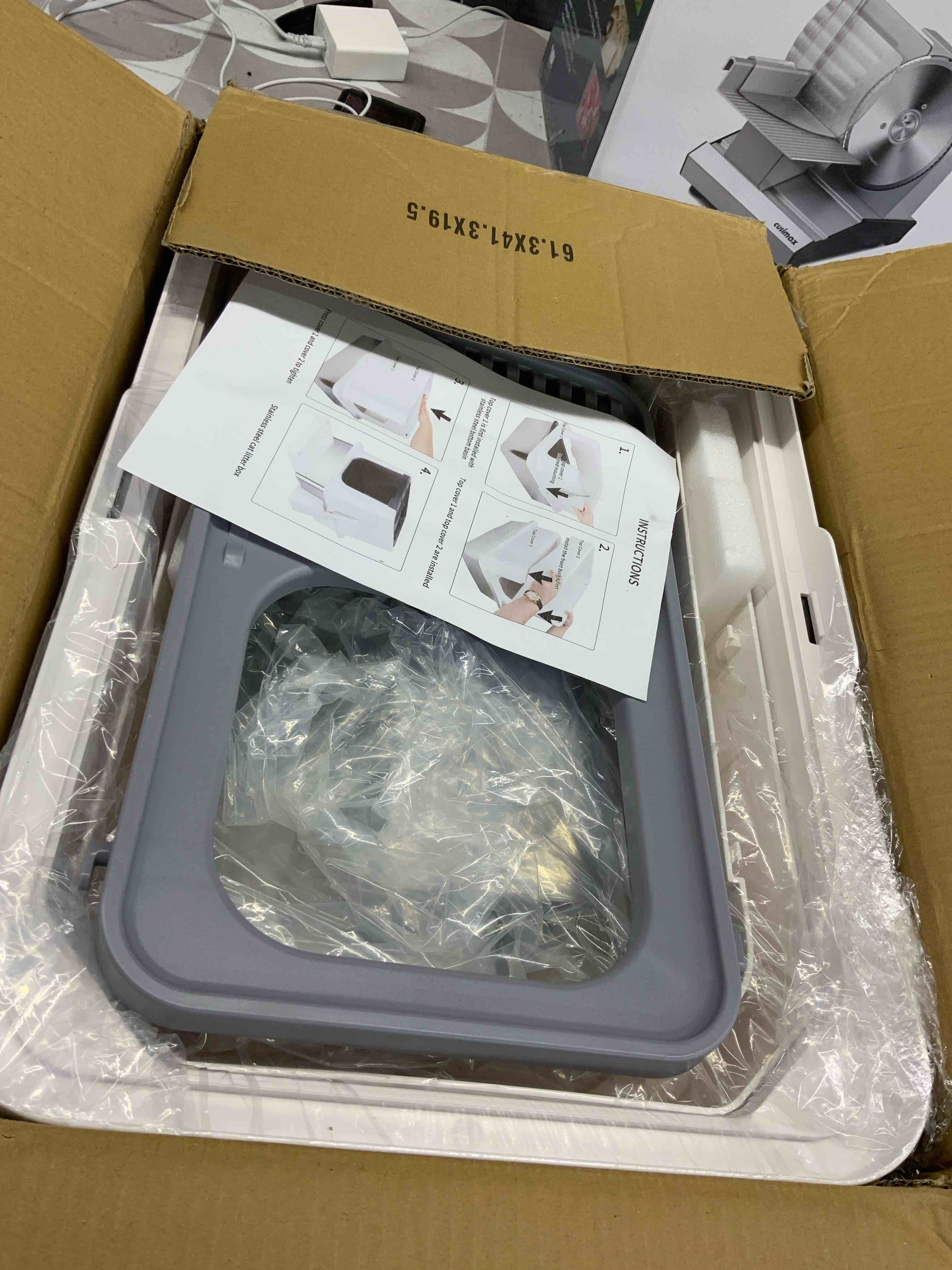 https://s3.amazonaws.com/lotting-images-prod/RustDustWanderlust/BRN2071209_1743011500244.jpeg