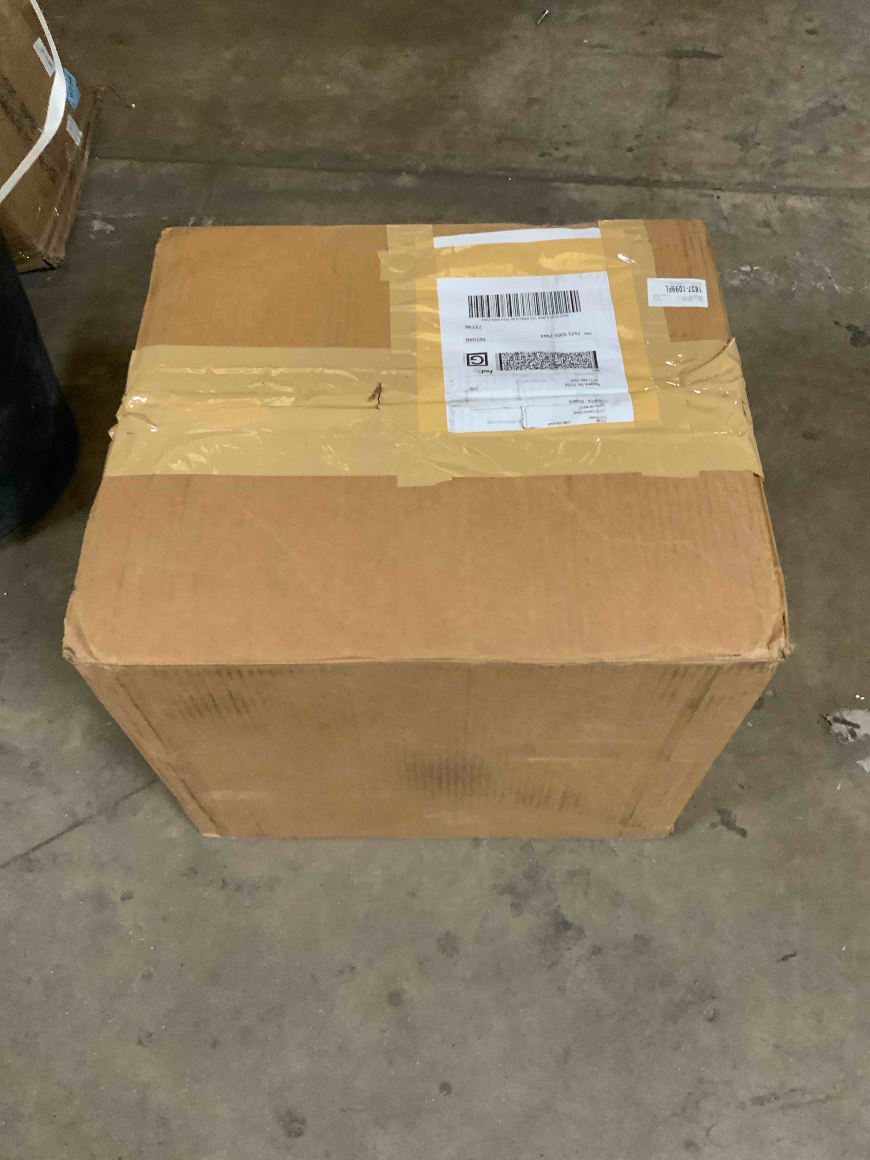 https://s3.amazonaws.com/lotting-images-prod/RustDustWanderlust/BRN2072681_1757788008629.jpeg