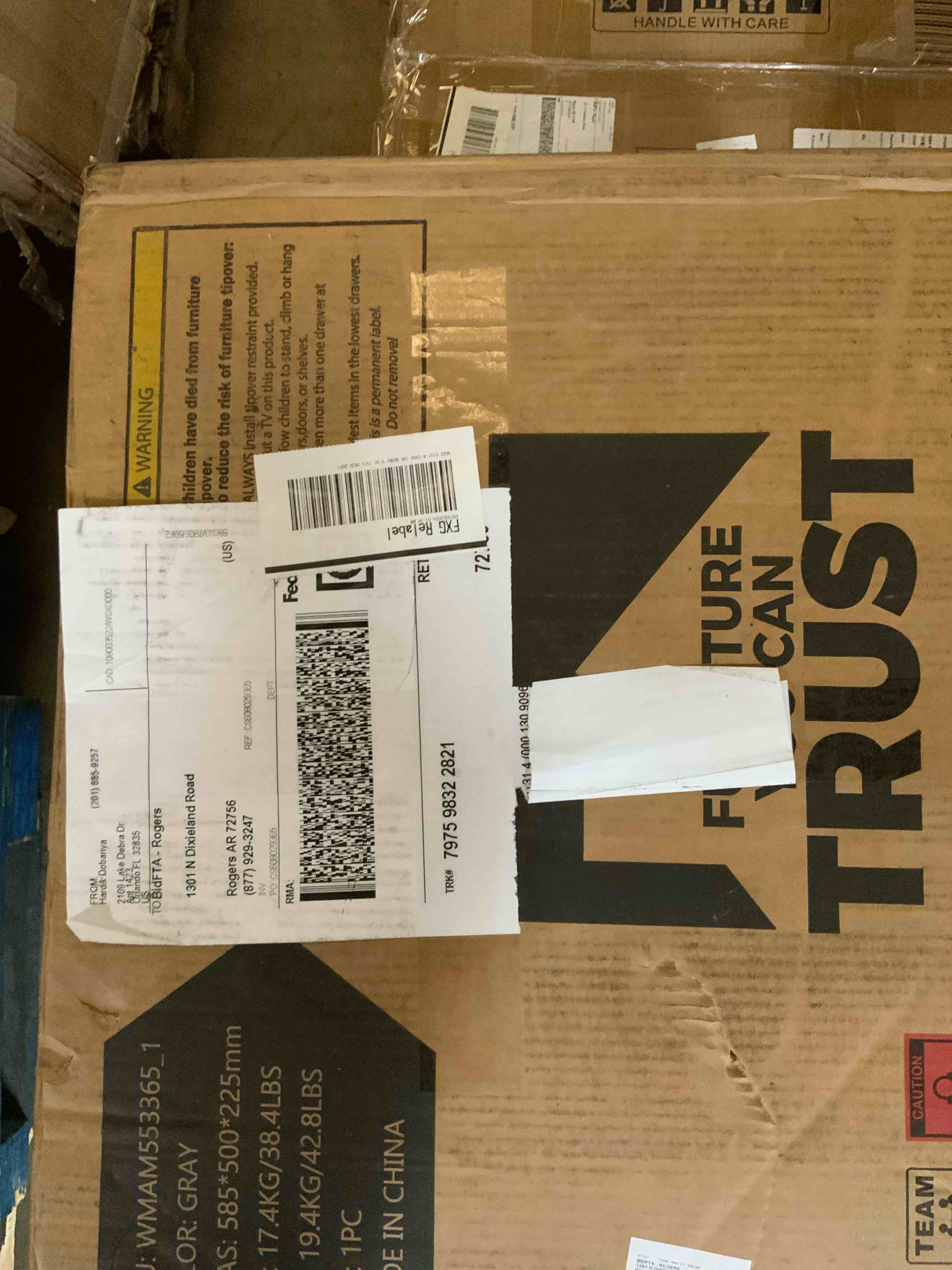 https://s3.amazonaws.com/lotting-images-prod/RustDustWanderlust/BRN2072691_1757791091133.jpeg