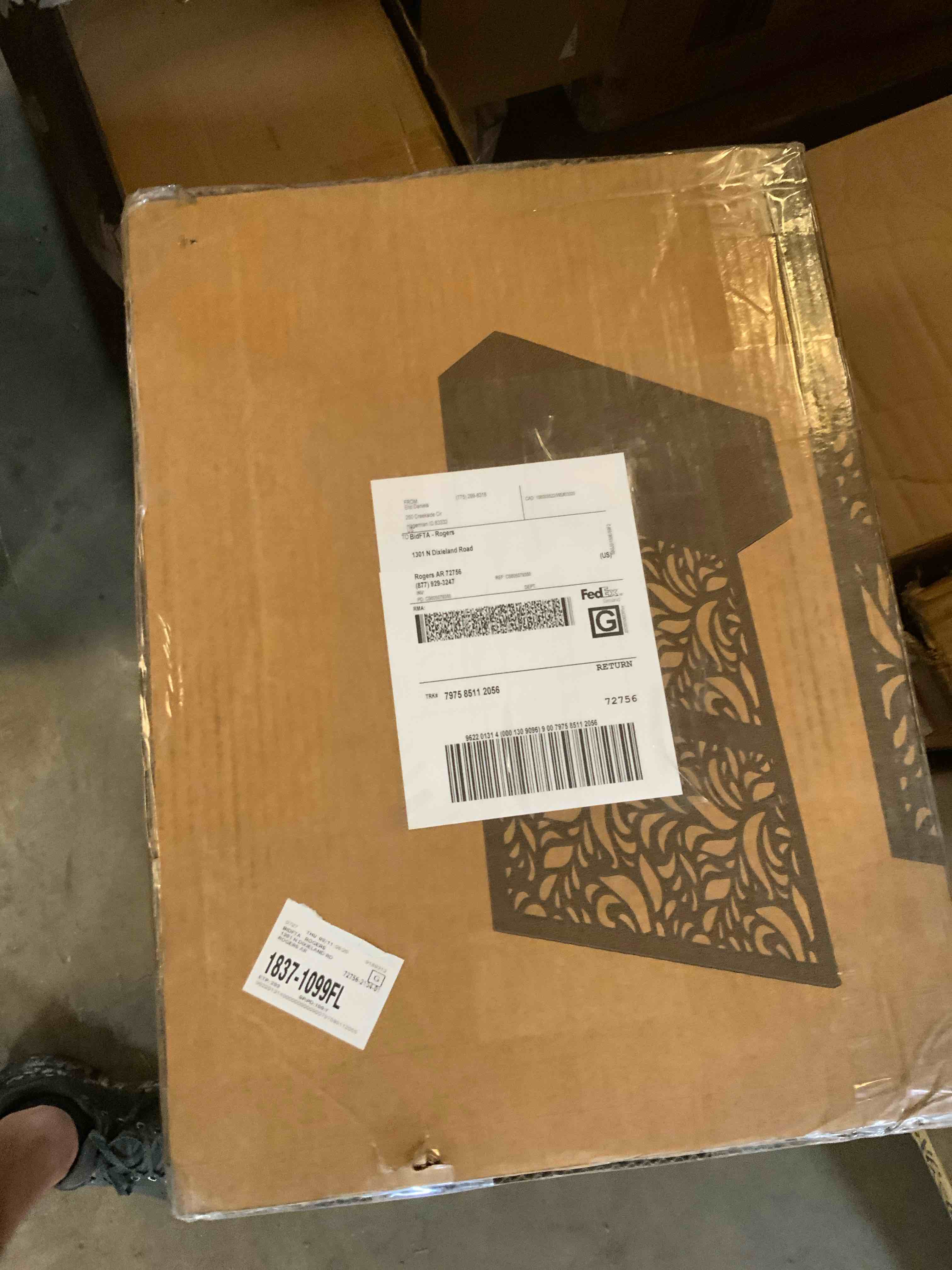 https://s3.amazonaws.com/lotting-images-prod/RustDustWanderlust/BRN2072803_1757958865851.jpeg