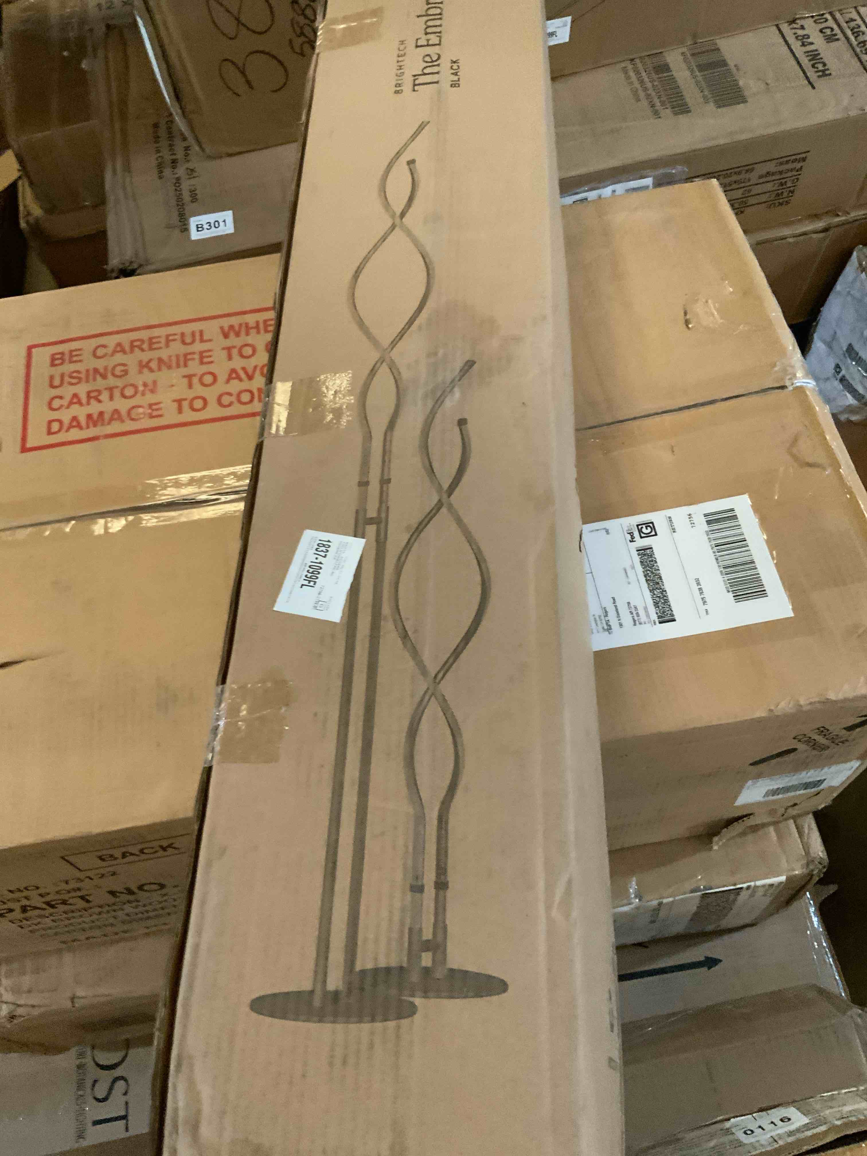 https://s3.amazonaws.com/lotting-images-prod/RustDustWanderlust/BRN2072811_1757960696488.jpeg