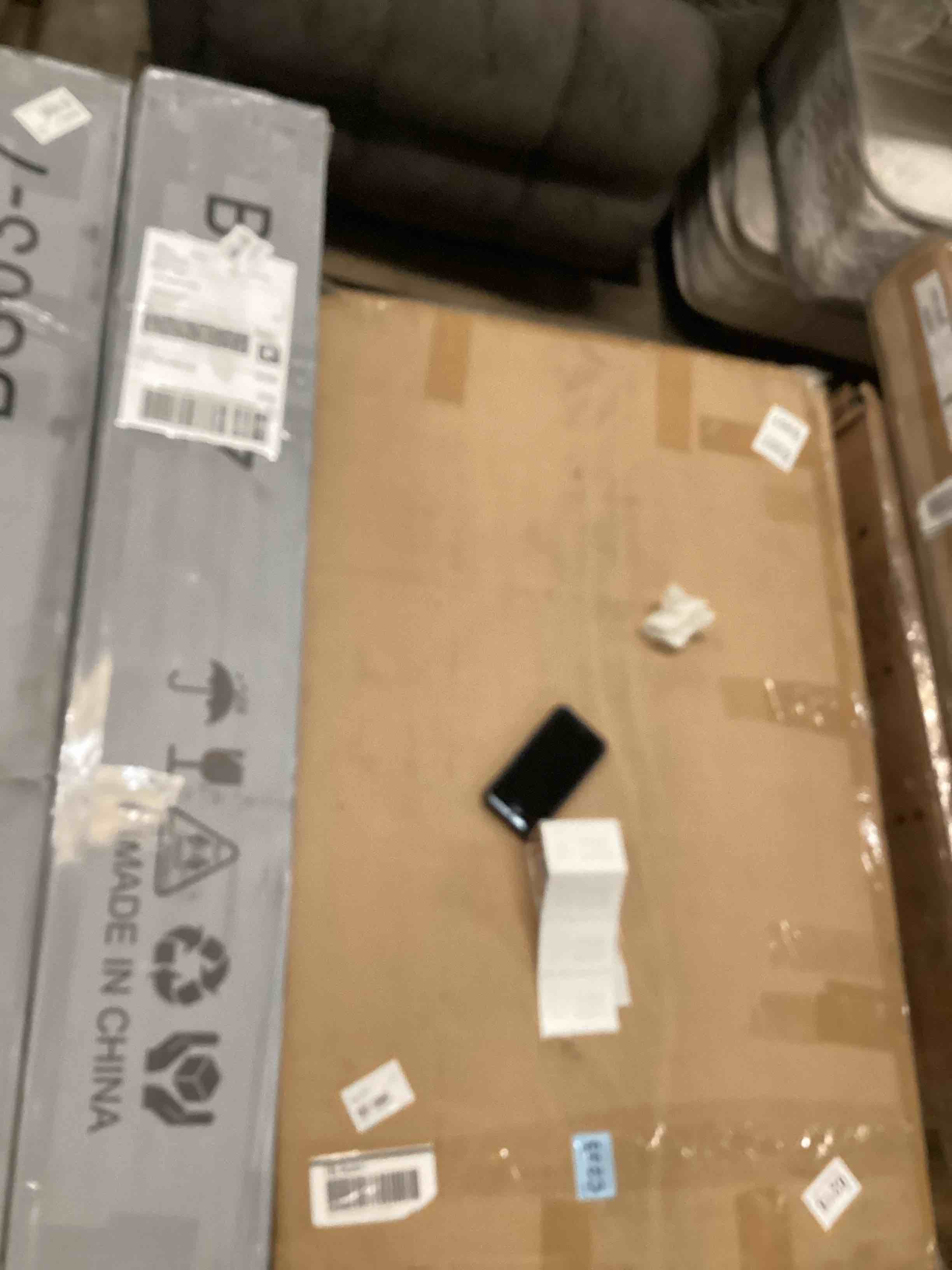https://s3.amazonaws.com/lotting-images-prod/RustDustWanderlust/BRN2072985_1758211395779.jpeg