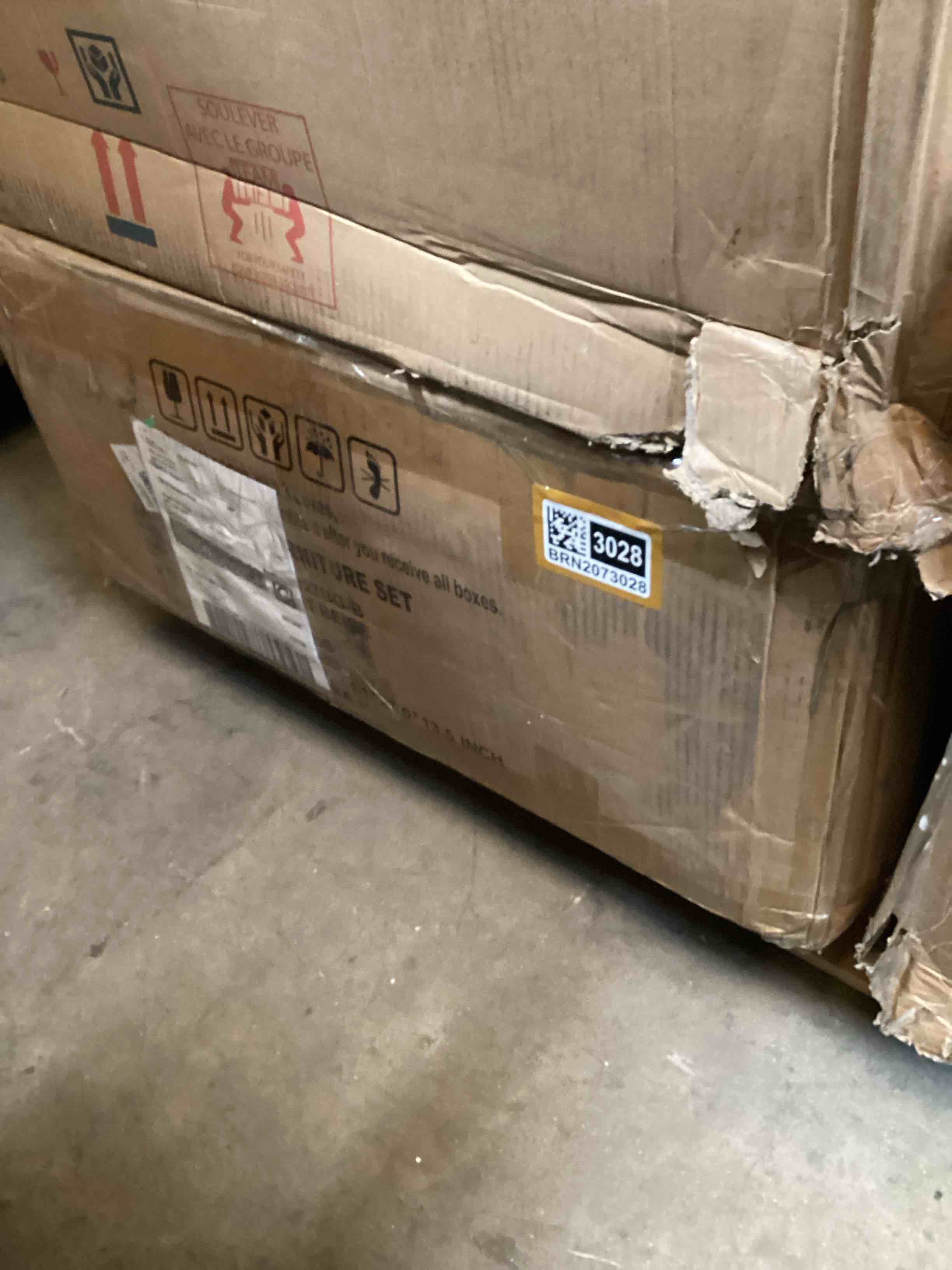 Hardware Package?Rattan Fittings?Cushions?Glass Table Top