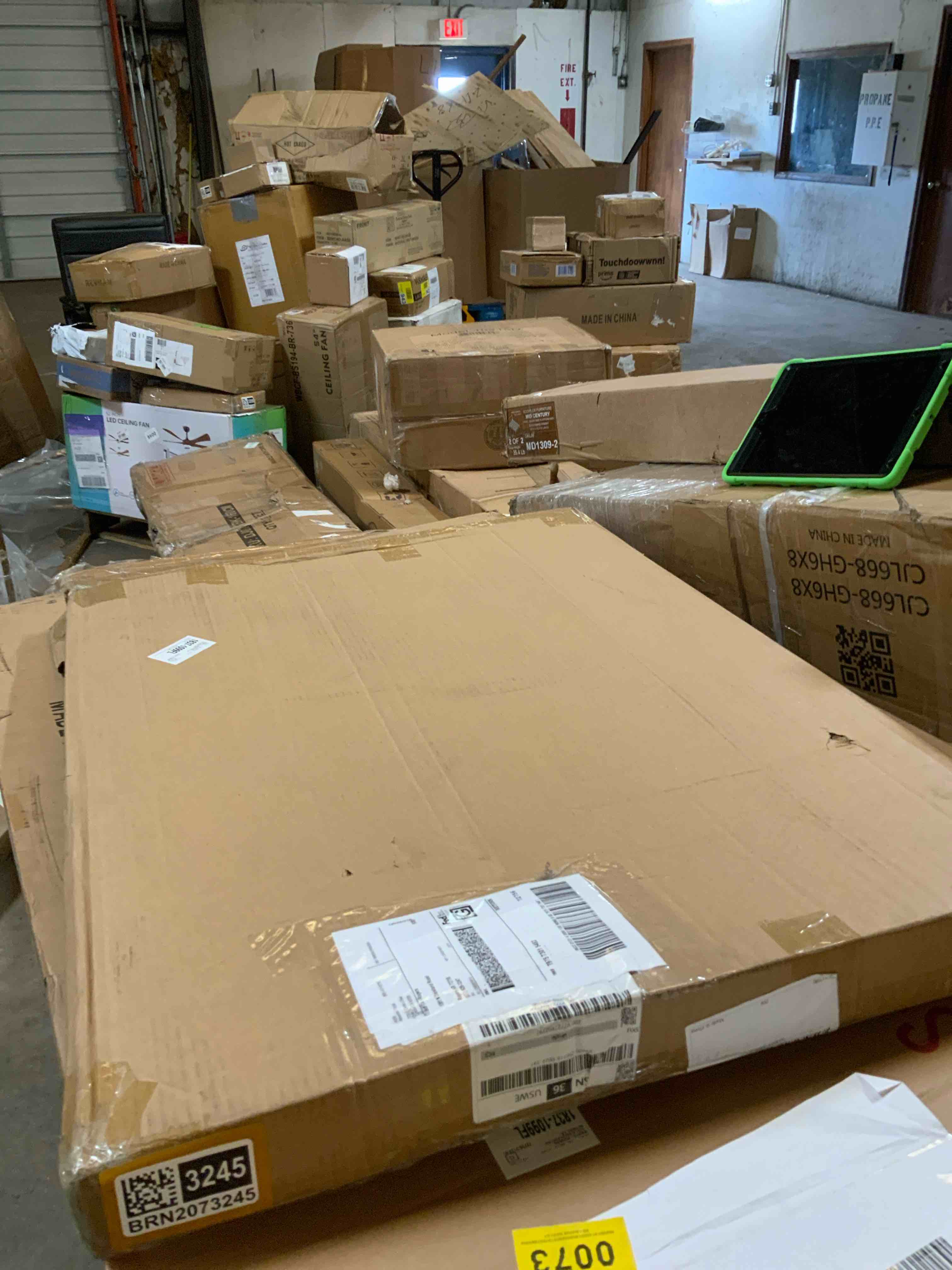 Condition photo showing As Is for 12-tiers Metal Tile Display Stand,Porcelain Tile Sample Display Rack with Wheels,Standing Slotted Flooring Display Shelf for Placing Building Material Samples