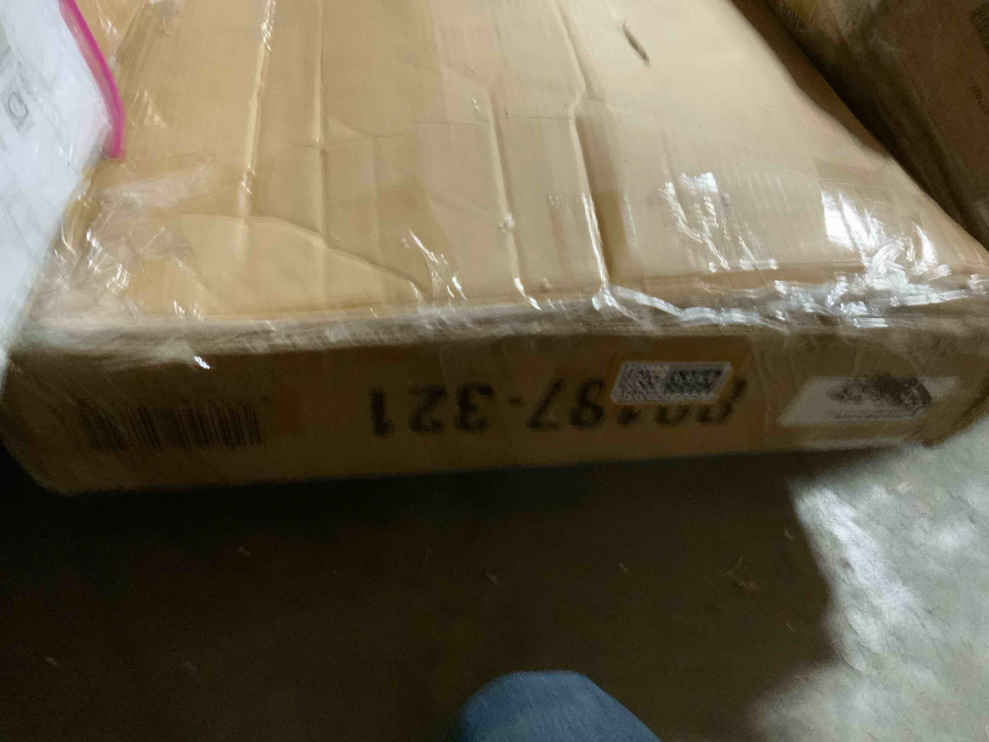 araylia upholstered wingback bed