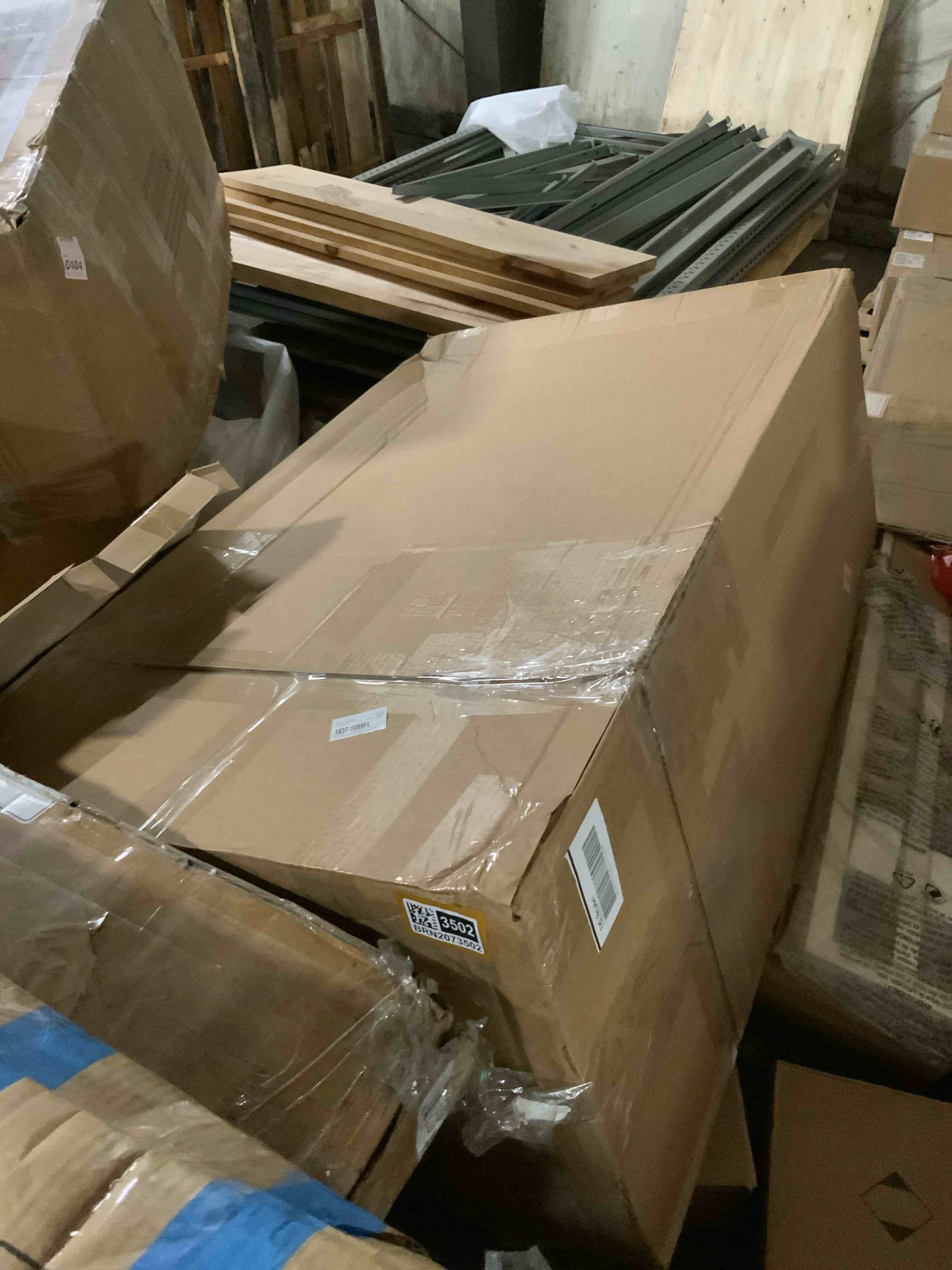 Meganmarie 83'' Velvet Sofa Chaise