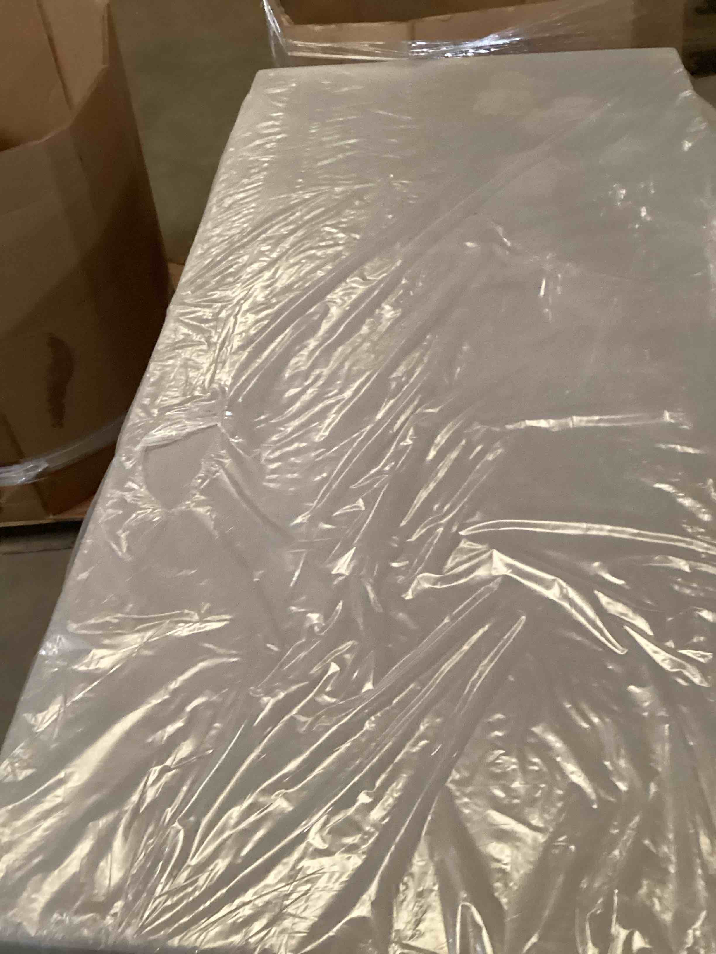 Condition photo showing Good Condition for Twin Bunkie Board 1.5” x 37.5” x 74”