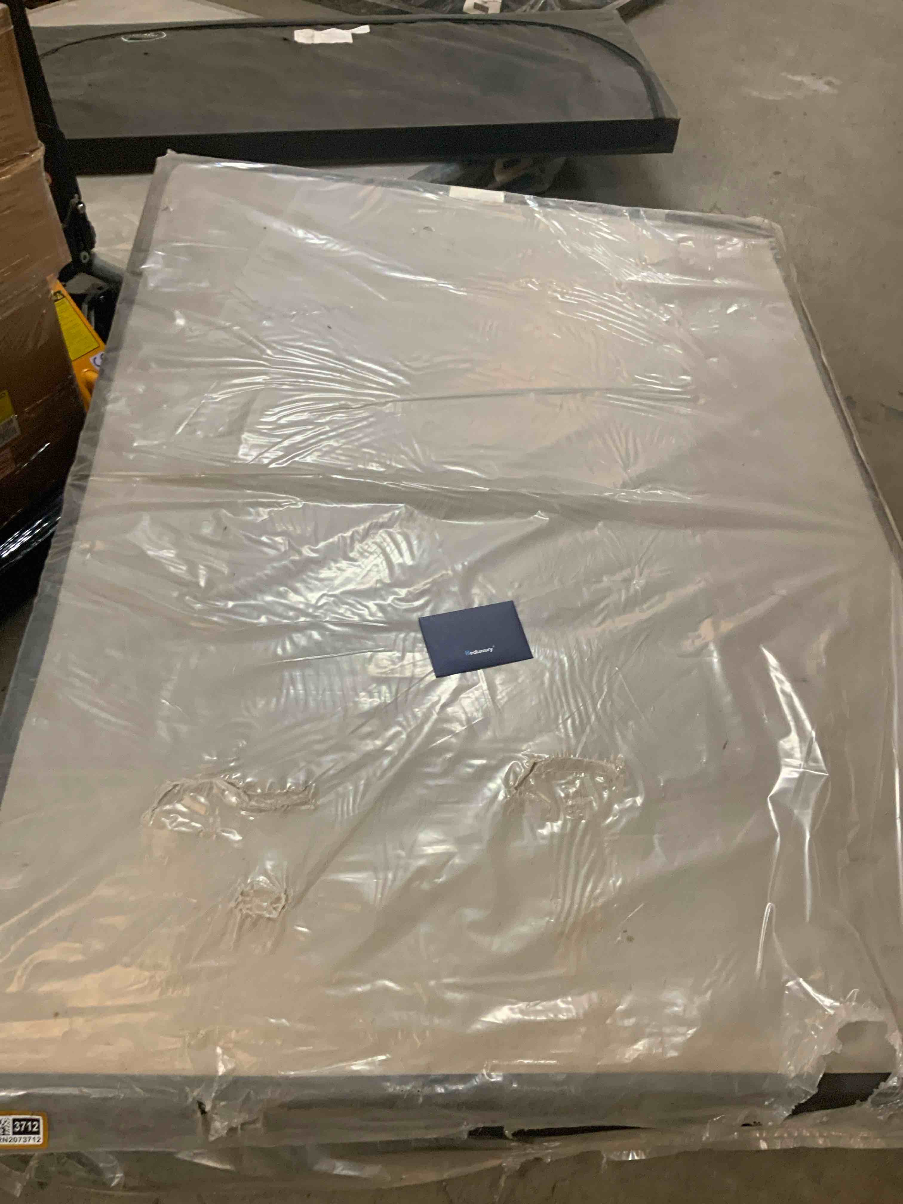 BedLuxury Queen Sized Mattress