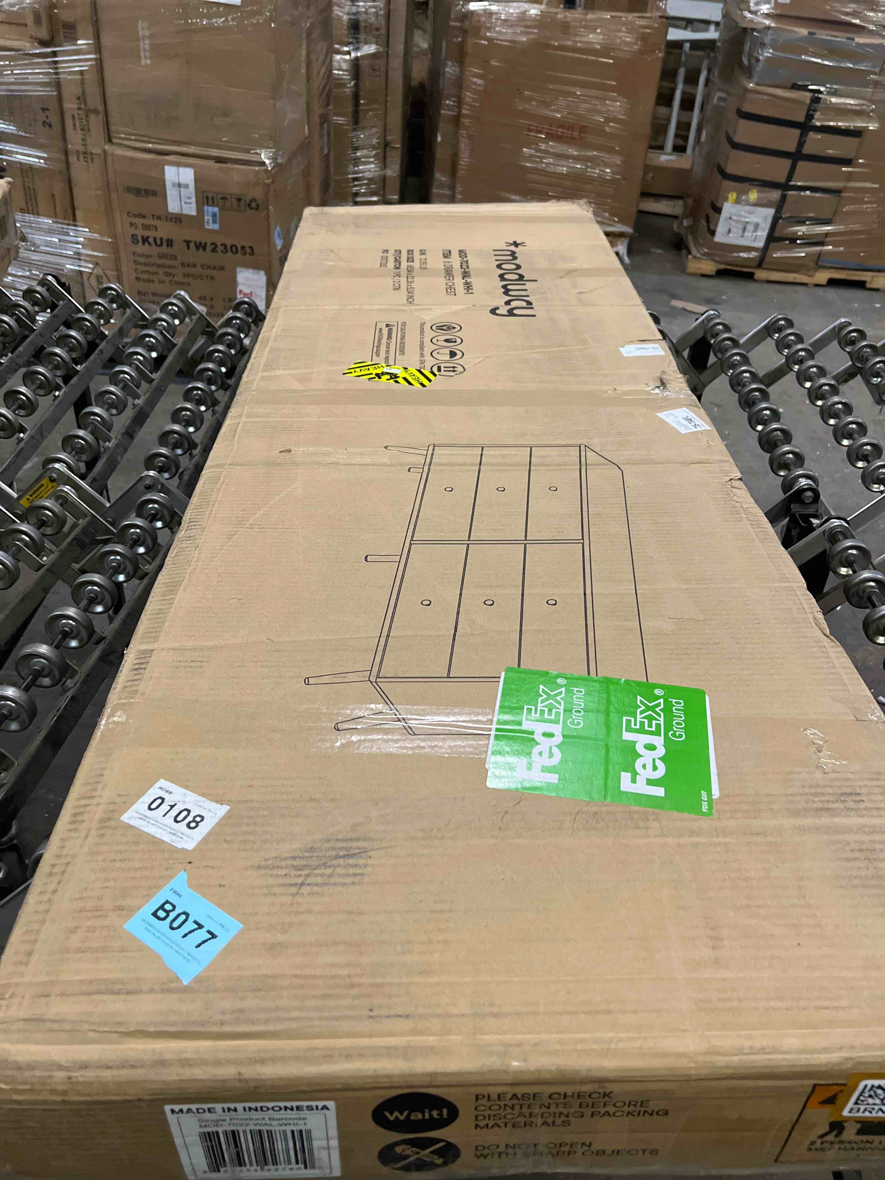 Condition photo showing Good Condition for Transmit 60" Dresser by Modway