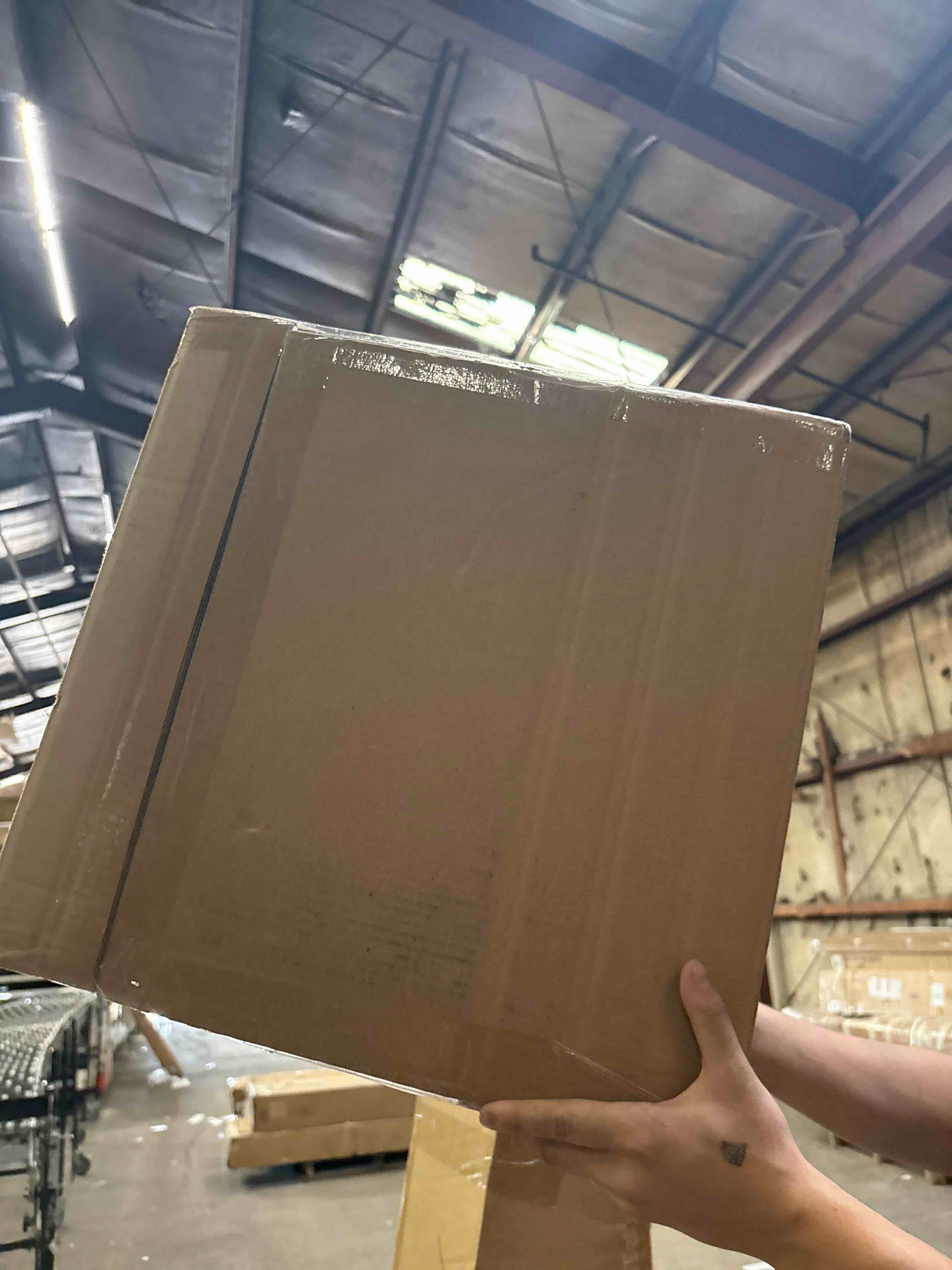 Condition photo showing Good Condition for Gradin 23" Table Lamp