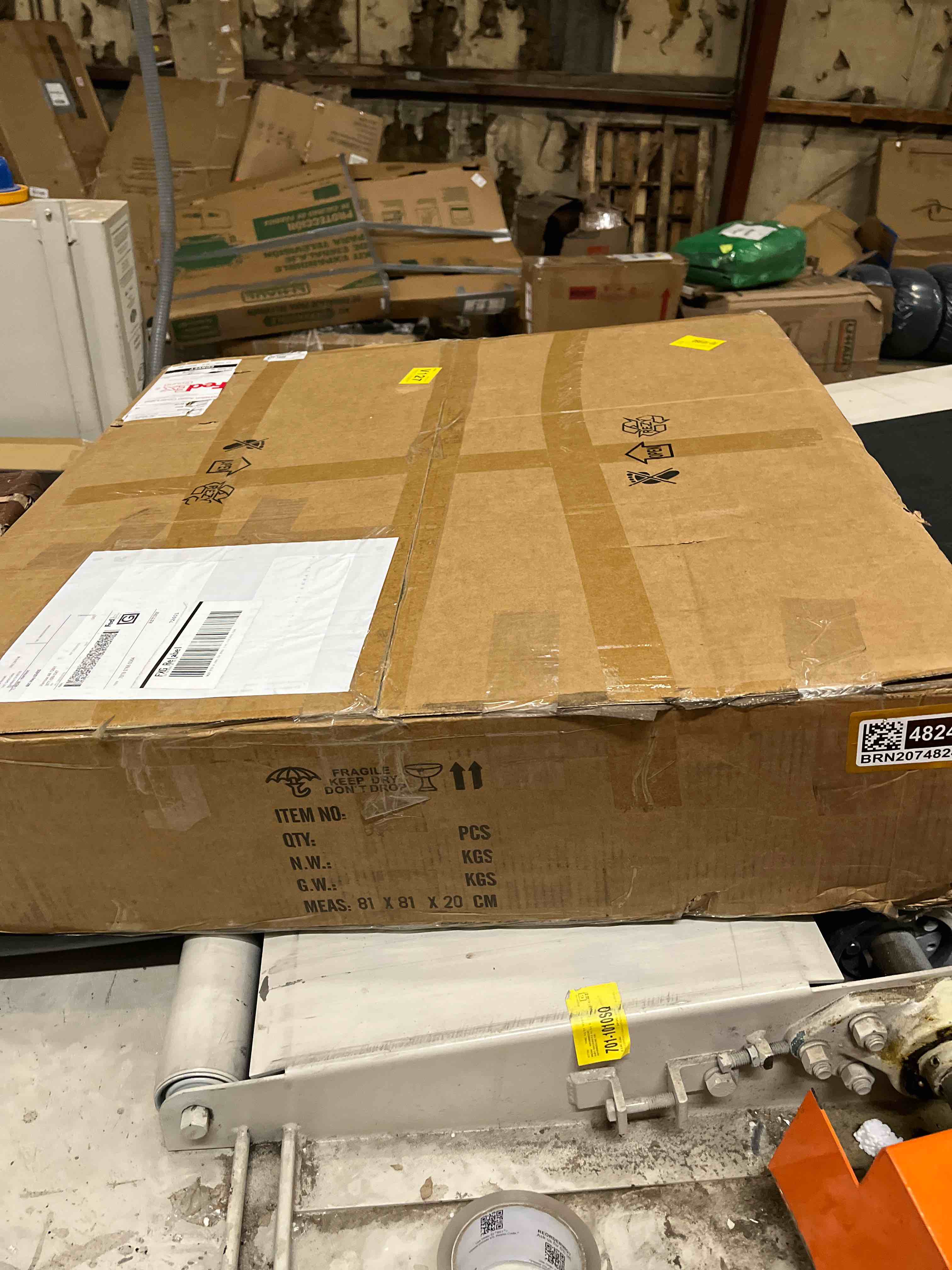 Condition photo showing Good Condition for Imma Crystal Empire Chandelier with Crystal Accents