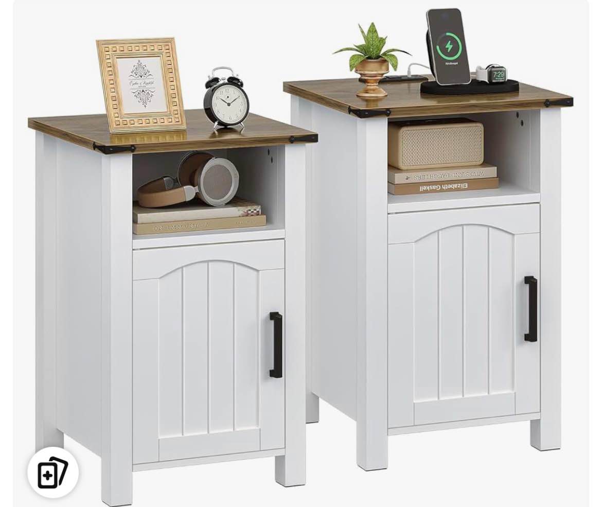 Farmhouse 17.7"W Nightstand End Table with 3 Drawers and Charging Station