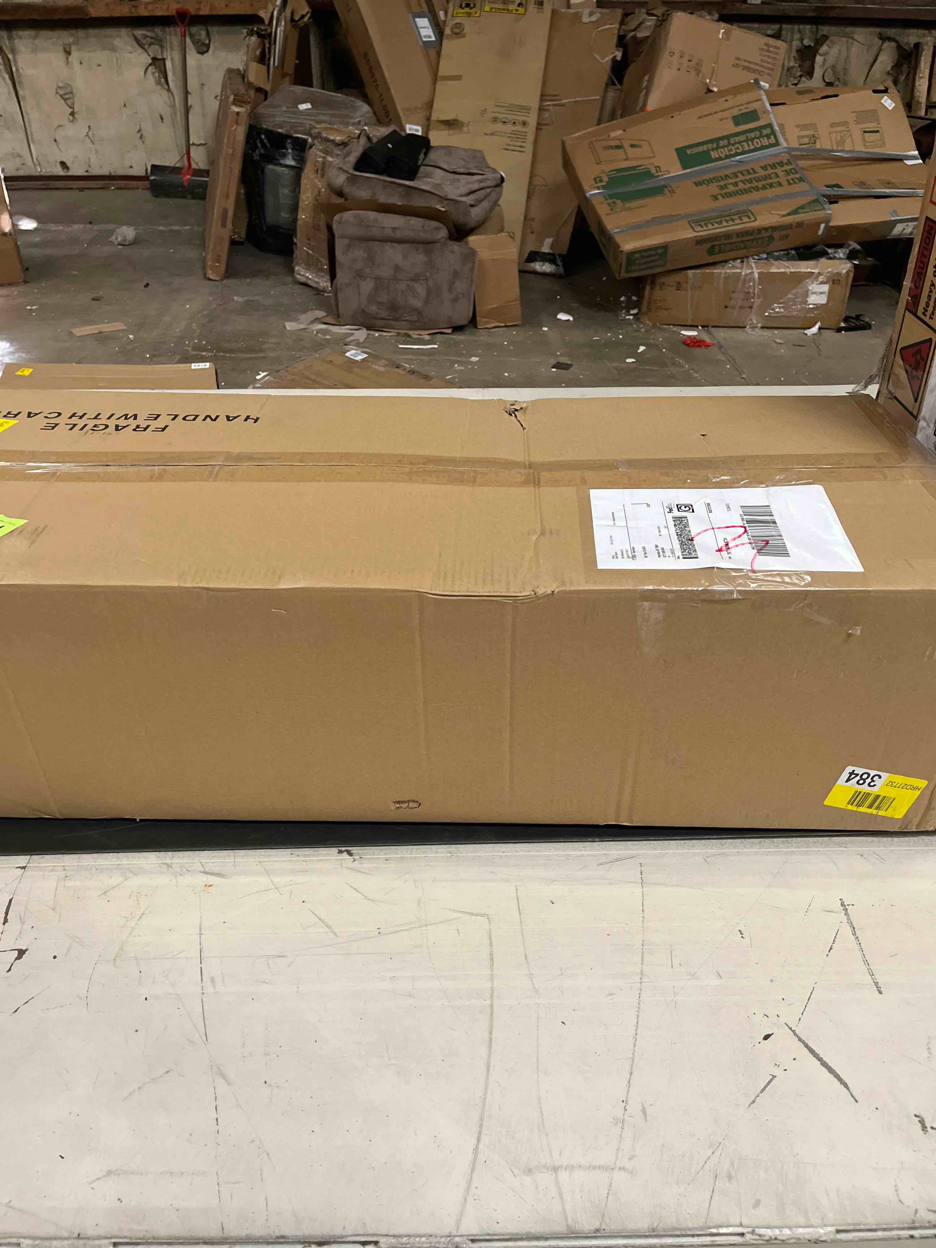 Condition photo showing Good Condition for Zoyla 6-Light Chandelier