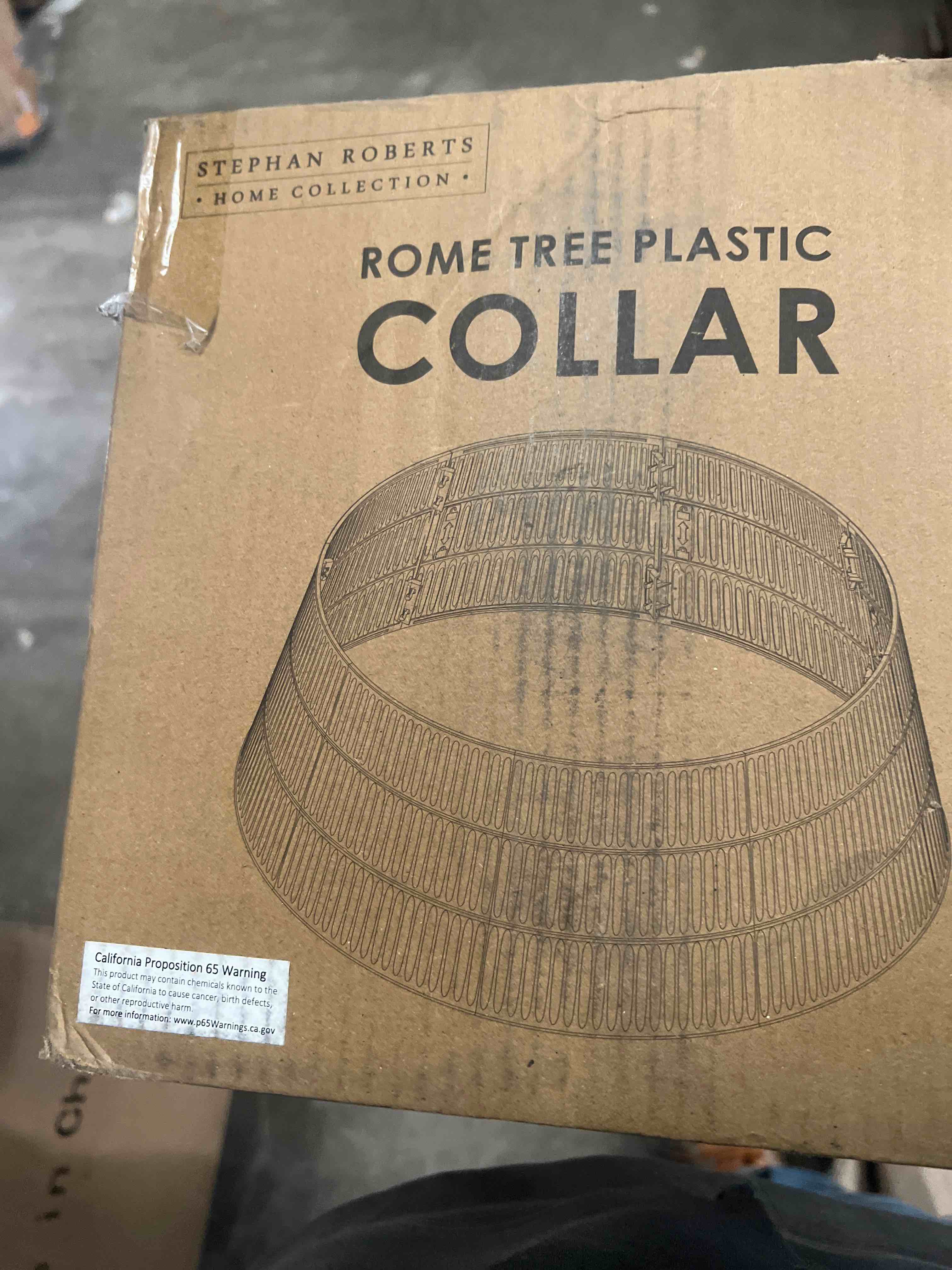 Condition photo showing Good Condition for Solid Color Plastic Tree Collar