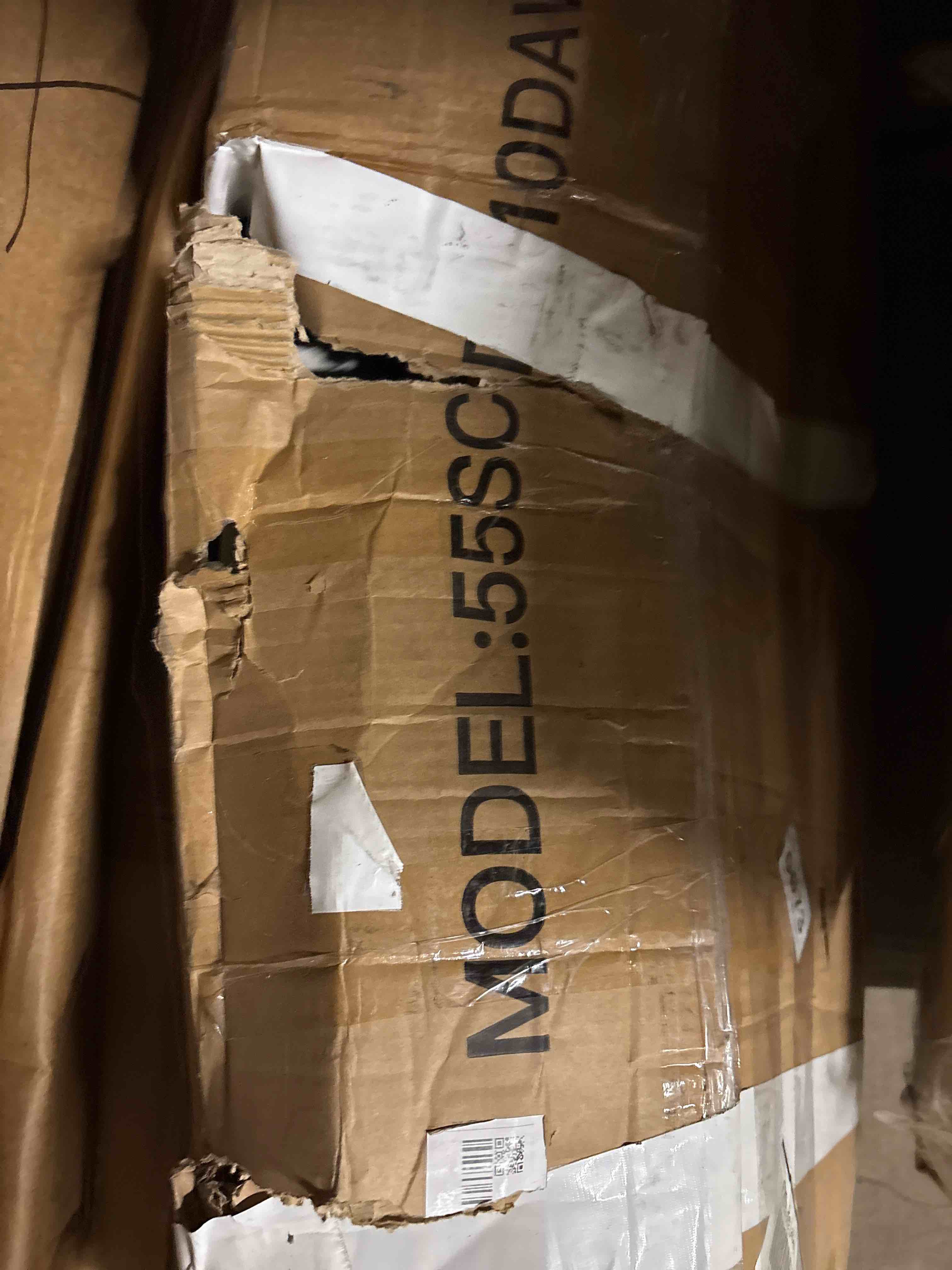 Condition photo showing Good Condition for (BROKEN BOARDS) 10 Drawer Wood Dresser For Bedroom