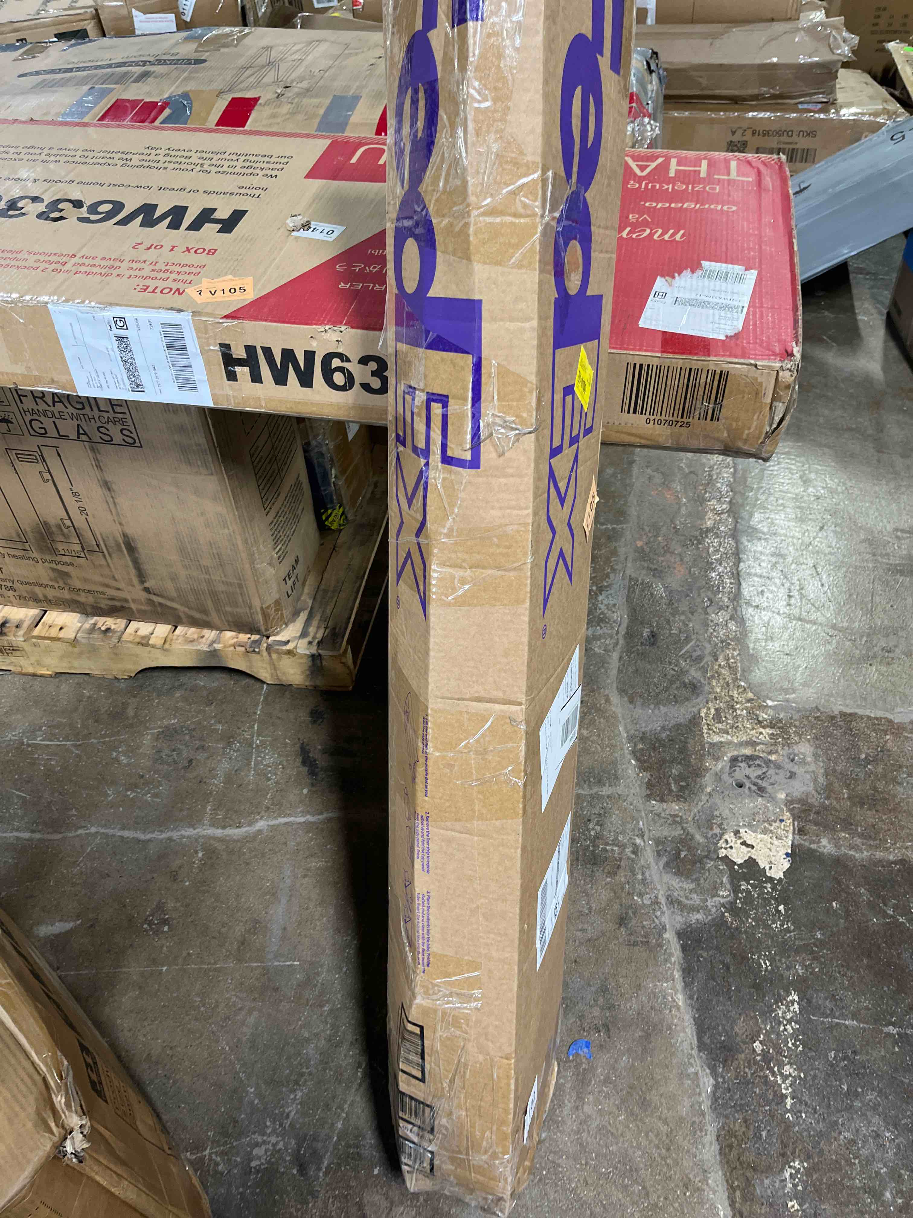 Condition photo showing Good Condition for Zyvion Area Rug