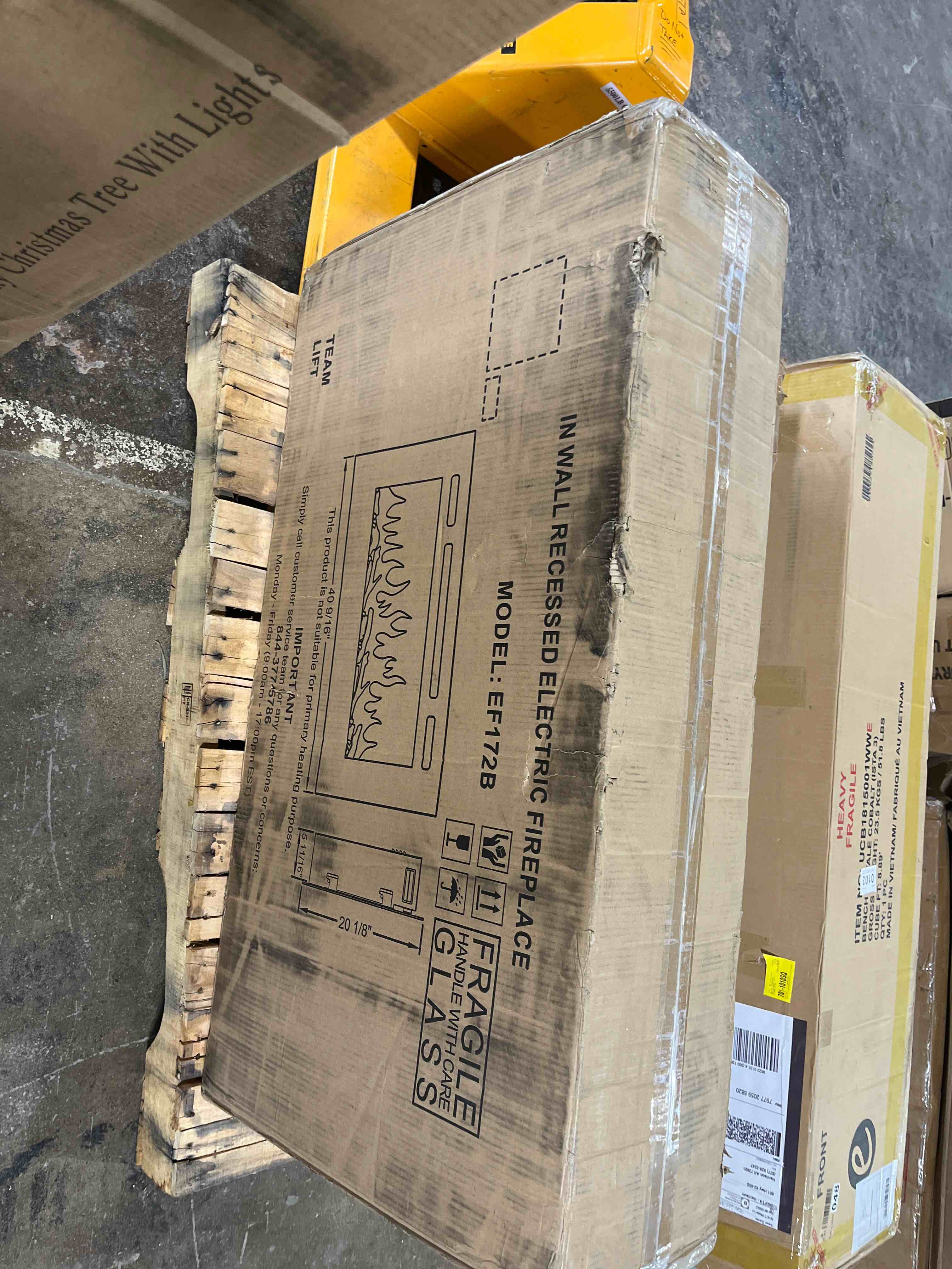 Condition photo showing Good Condition for Aaydan Electric Fireplace Insert