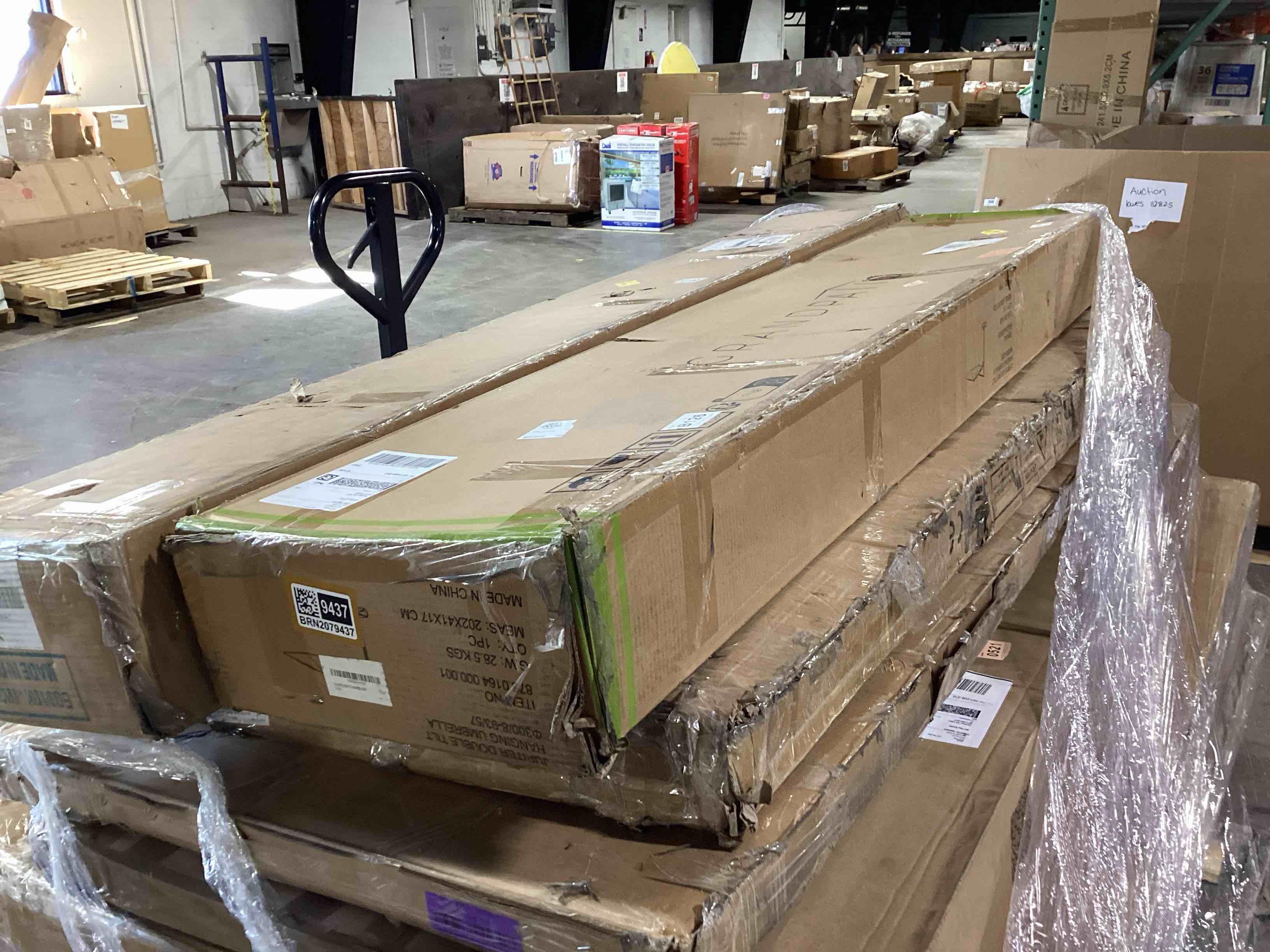 Condition photo showing Good Condition for Offset Cantilever Umbrella 360 Rotation with Cross Base