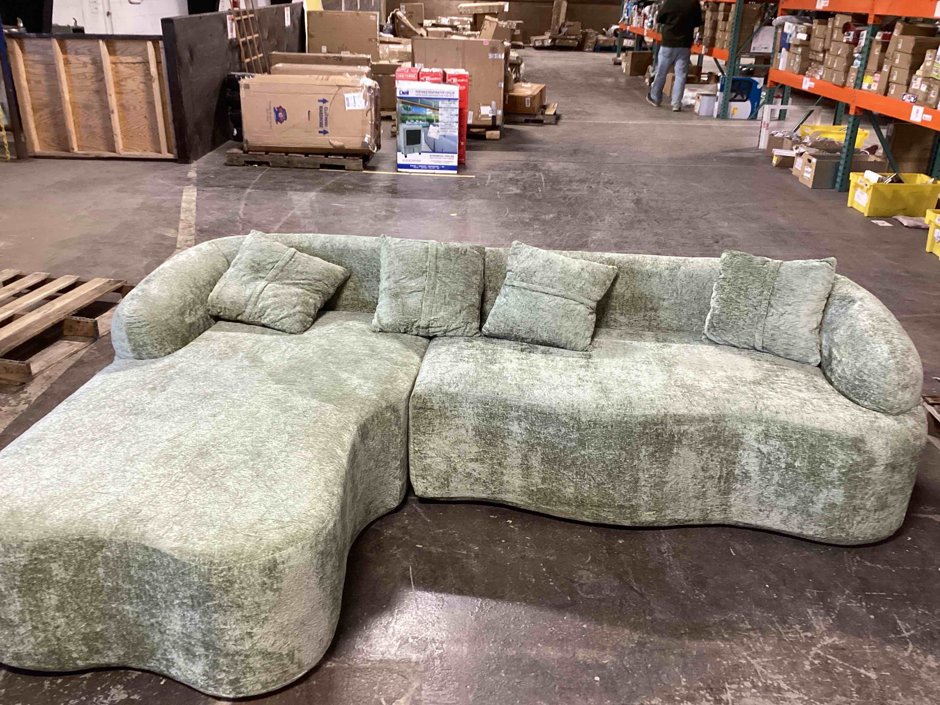 104.7" Modern Chenille Cloud L-Shaped Sectional, 2-Piece Curved Sofa Chaise With 4 Pillows