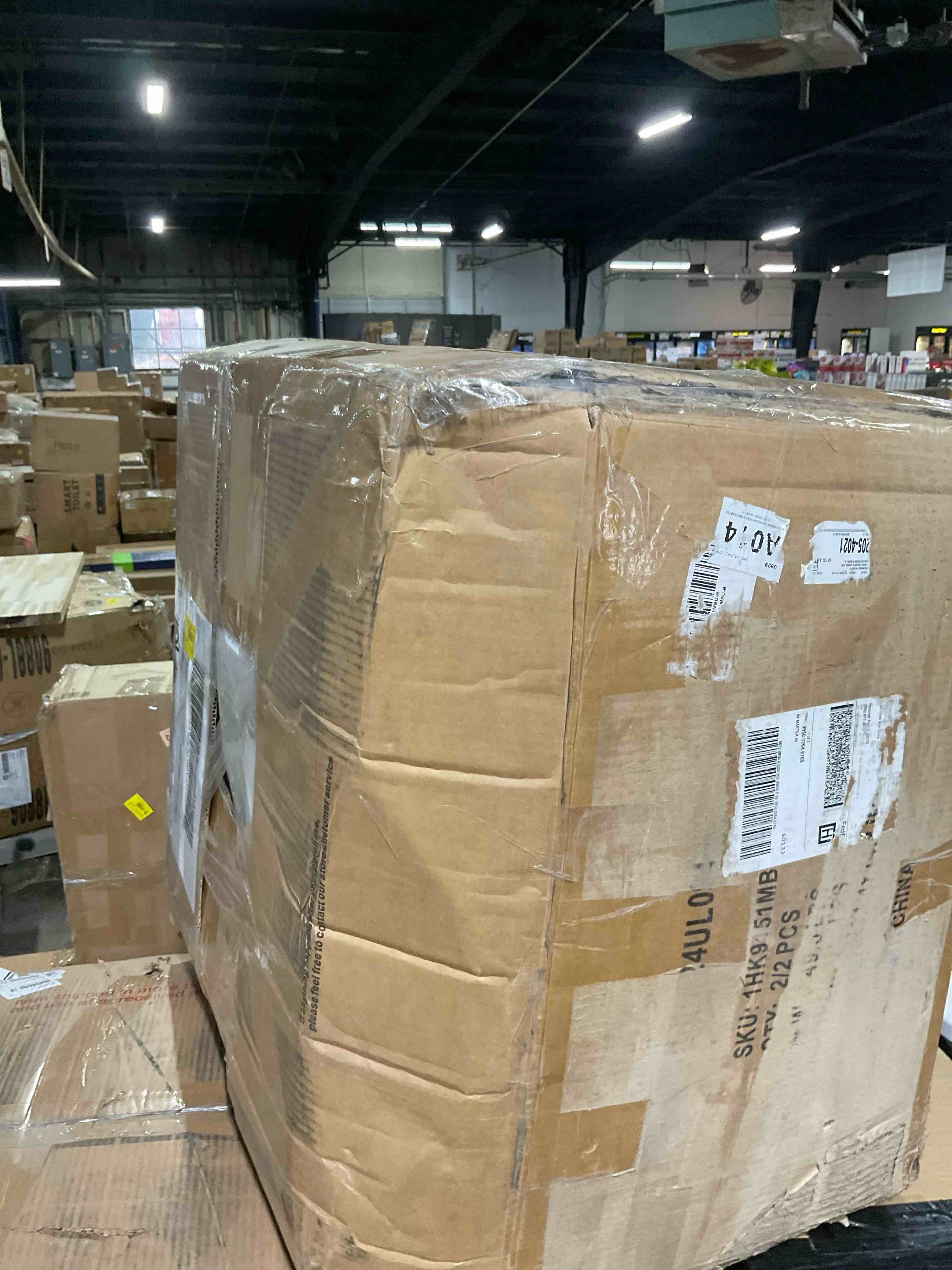 Condition photo showing Good Condition for (is not complete only one box of multiple )Convertible Sectional Couche,Small Space Couches L-Shaped Sofa W/Storage Chaise, USB Ports, Side Pockets and Pillows for Living Room