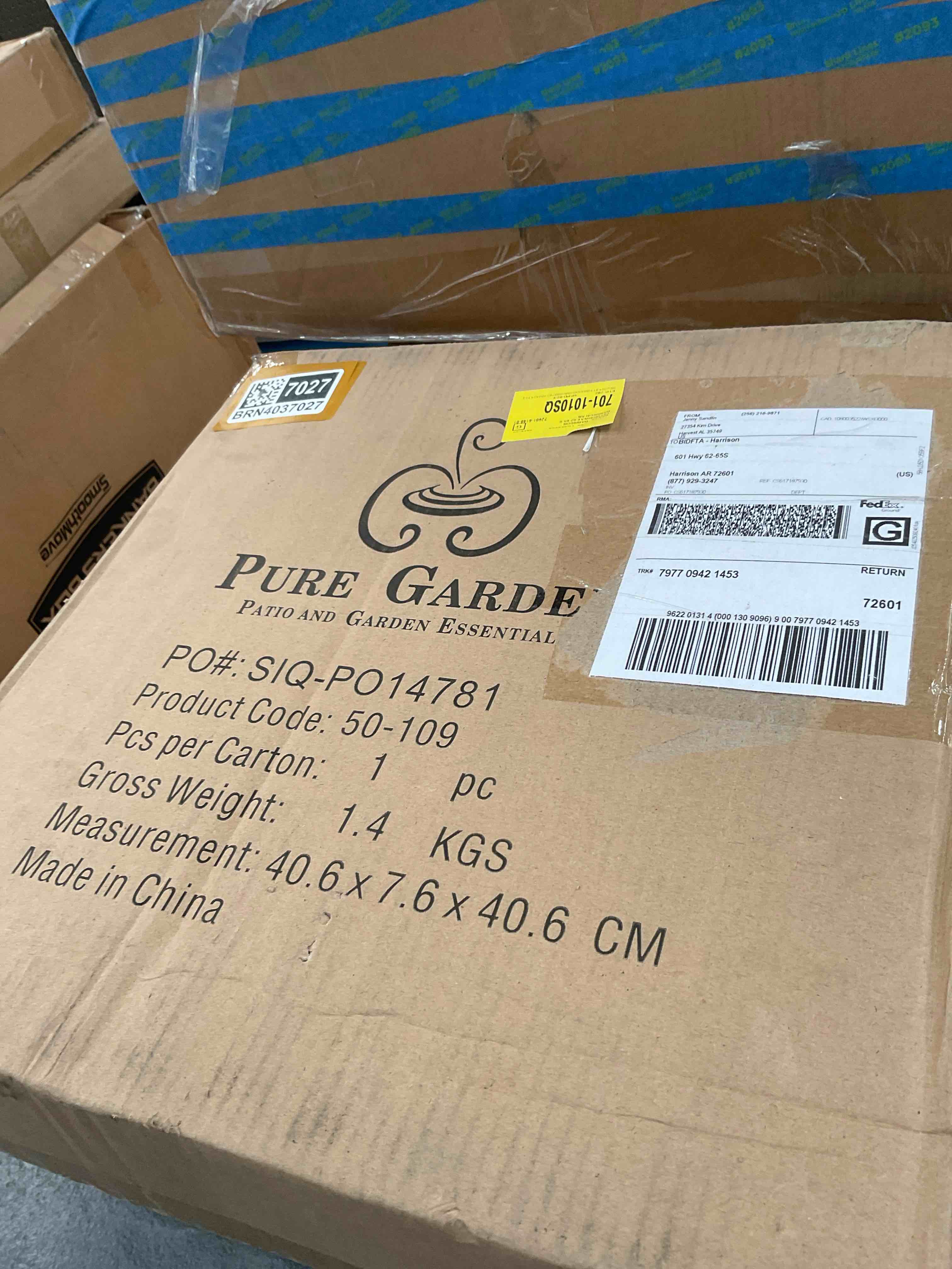 Condition photo showing Good Condition for Boxwood Wreath - 16.5-Inch Square UV Resistant Artificial Spring, Summer, Fall or Winter Wreath - Outdoor/Indoor Wreaths for Front Door