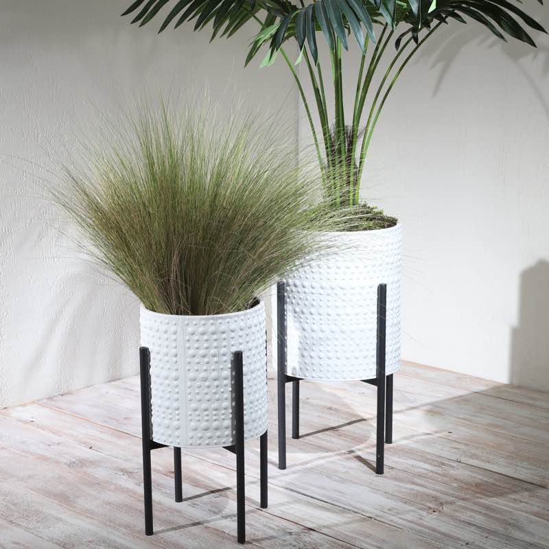 Condition photo showing Good Condition for Modern Metal Planter Pots with Stands - Decorative Iron Plant Holders for Indoor & Outdoor Use, Sleek Contemporary Design, Durable & Elevated Display - Set of 2