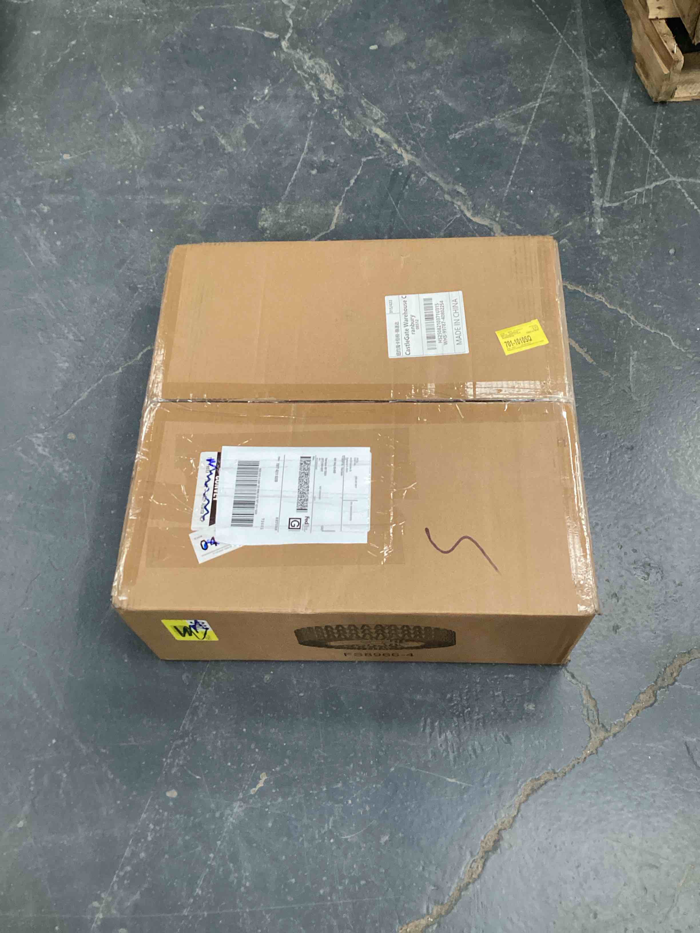 Condition photo showing Good Condition for Aarzo 19.6''  7-Blade Rattan Caged Ceiling Fan with Light Kit and Remote Control