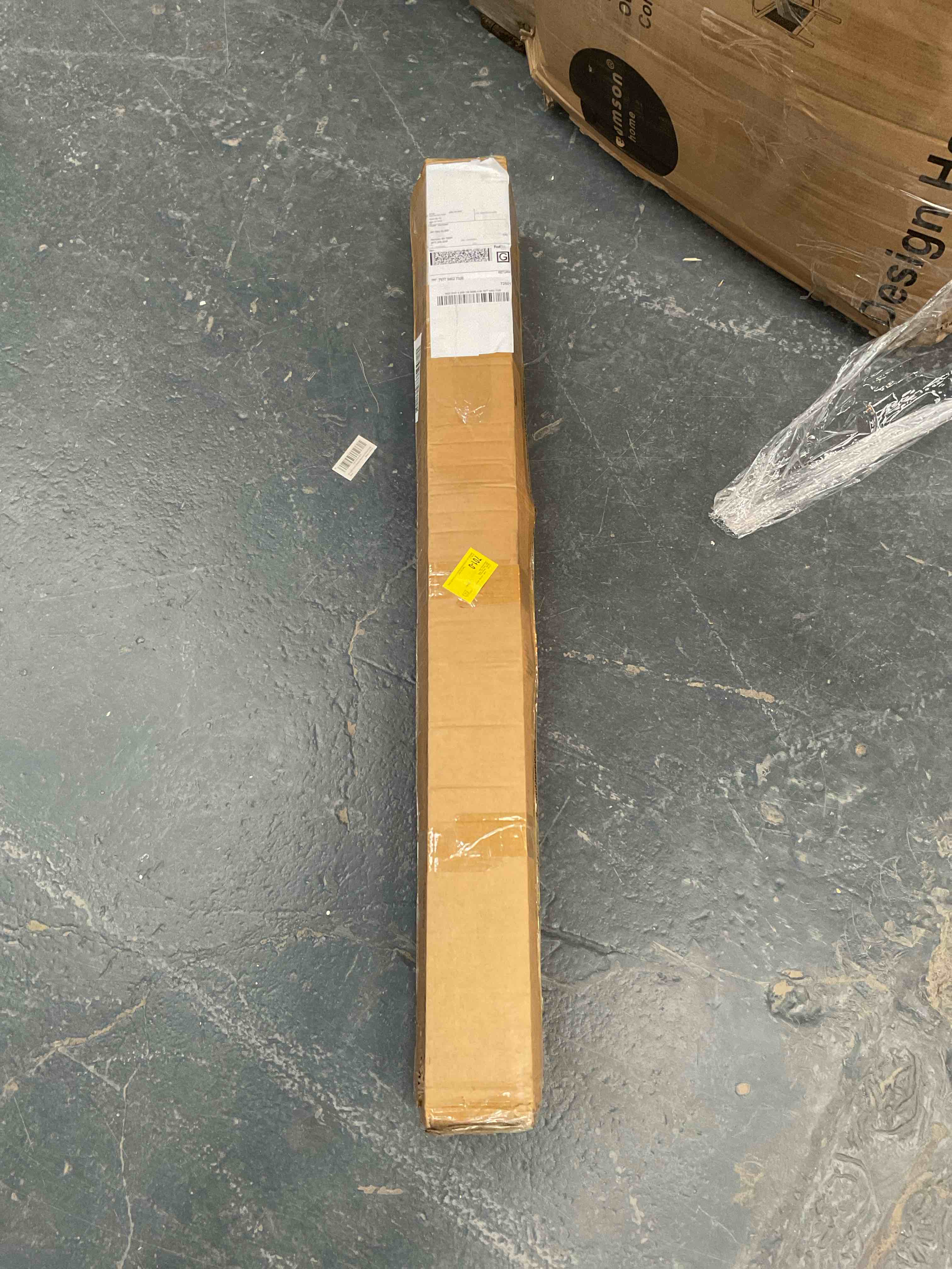 Condition photo showing Good Condition for 10pcs Stair Balusters 1/2" Square Metal Stair Balusters With Baluster Swivel Shoes