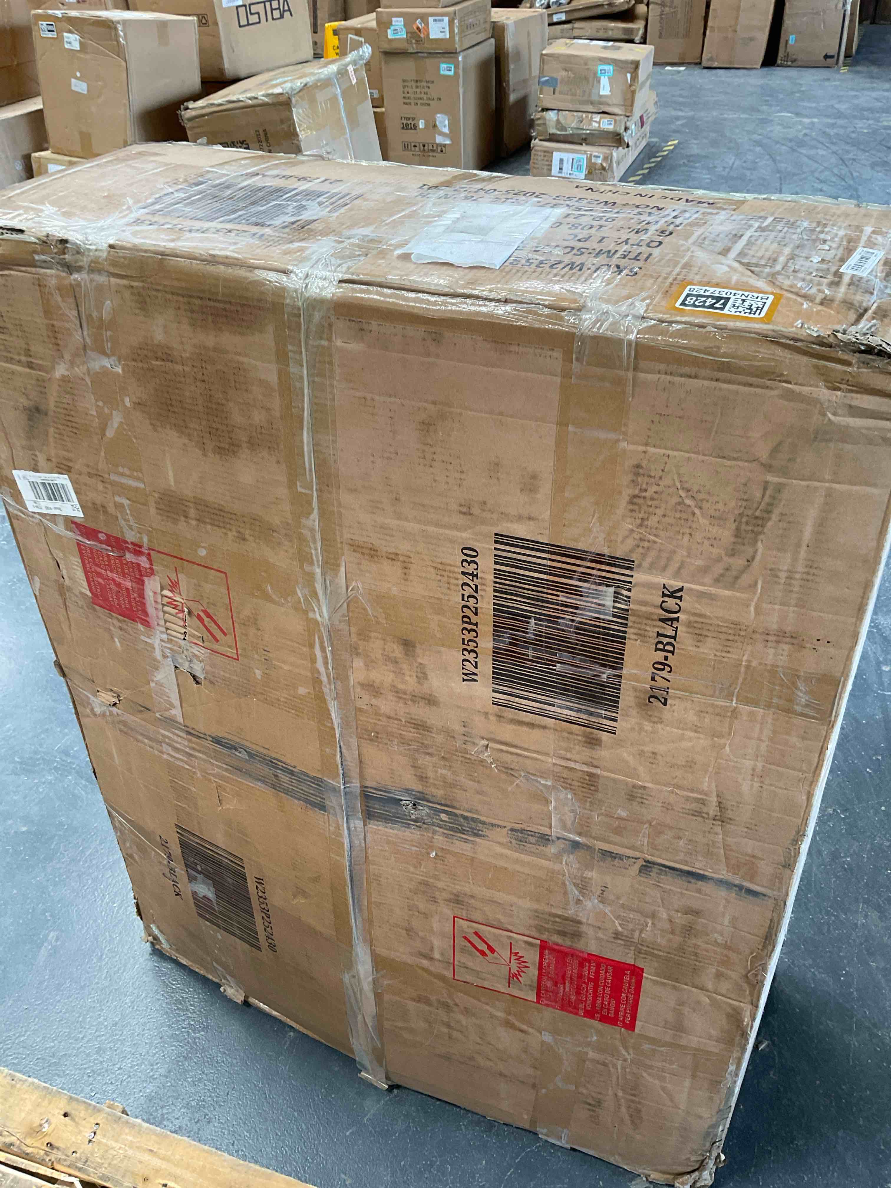 Condition photo showing Good Condition for 54.33 inch versatile foldable sofa bed in 3 lengths, modern sofa sofa sofa velvet pull-out bed, adjustable back (BLACK) W2353P252430