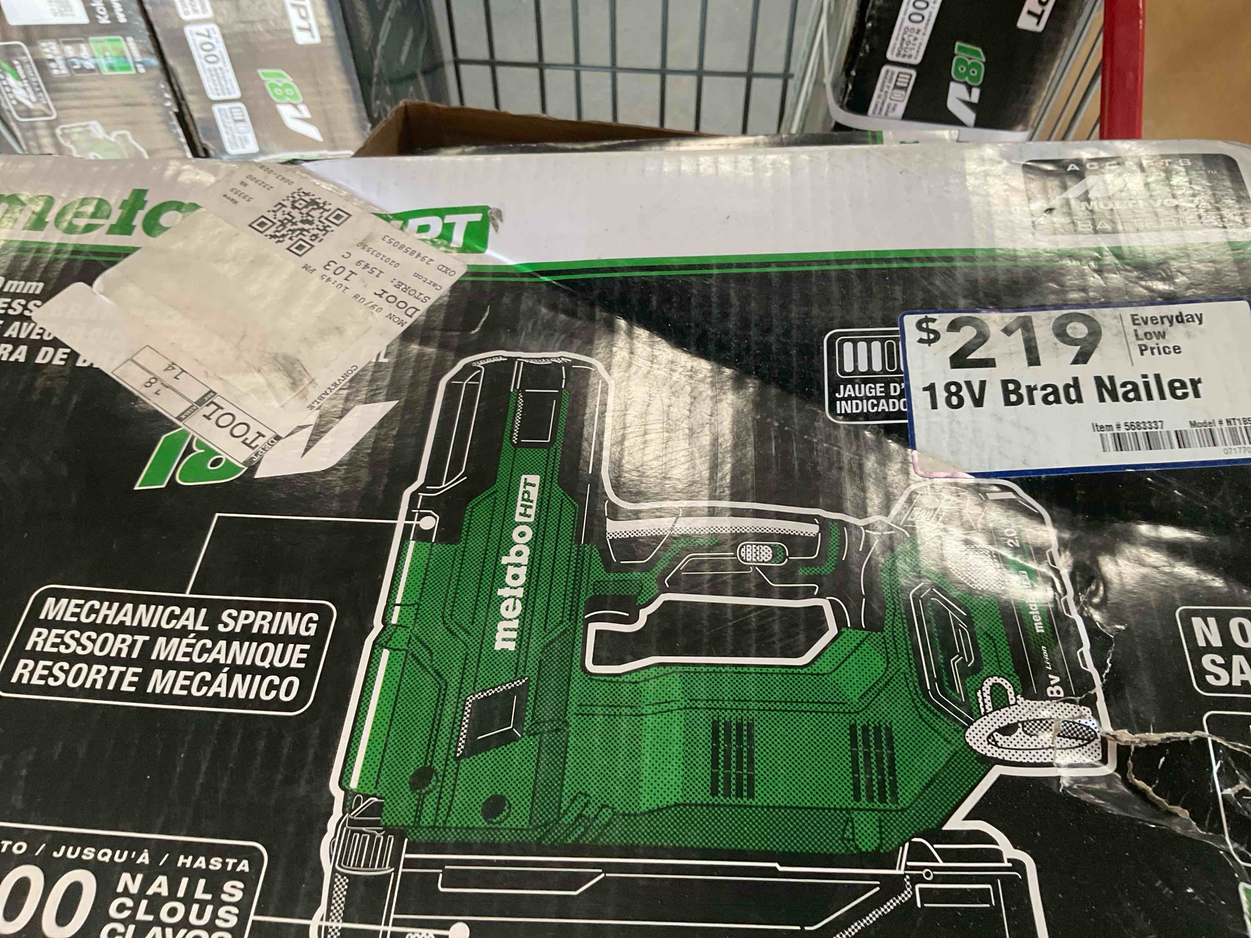 Condition photo showing Good Condition for Metabo HPT 18V Brad Nailer Kit