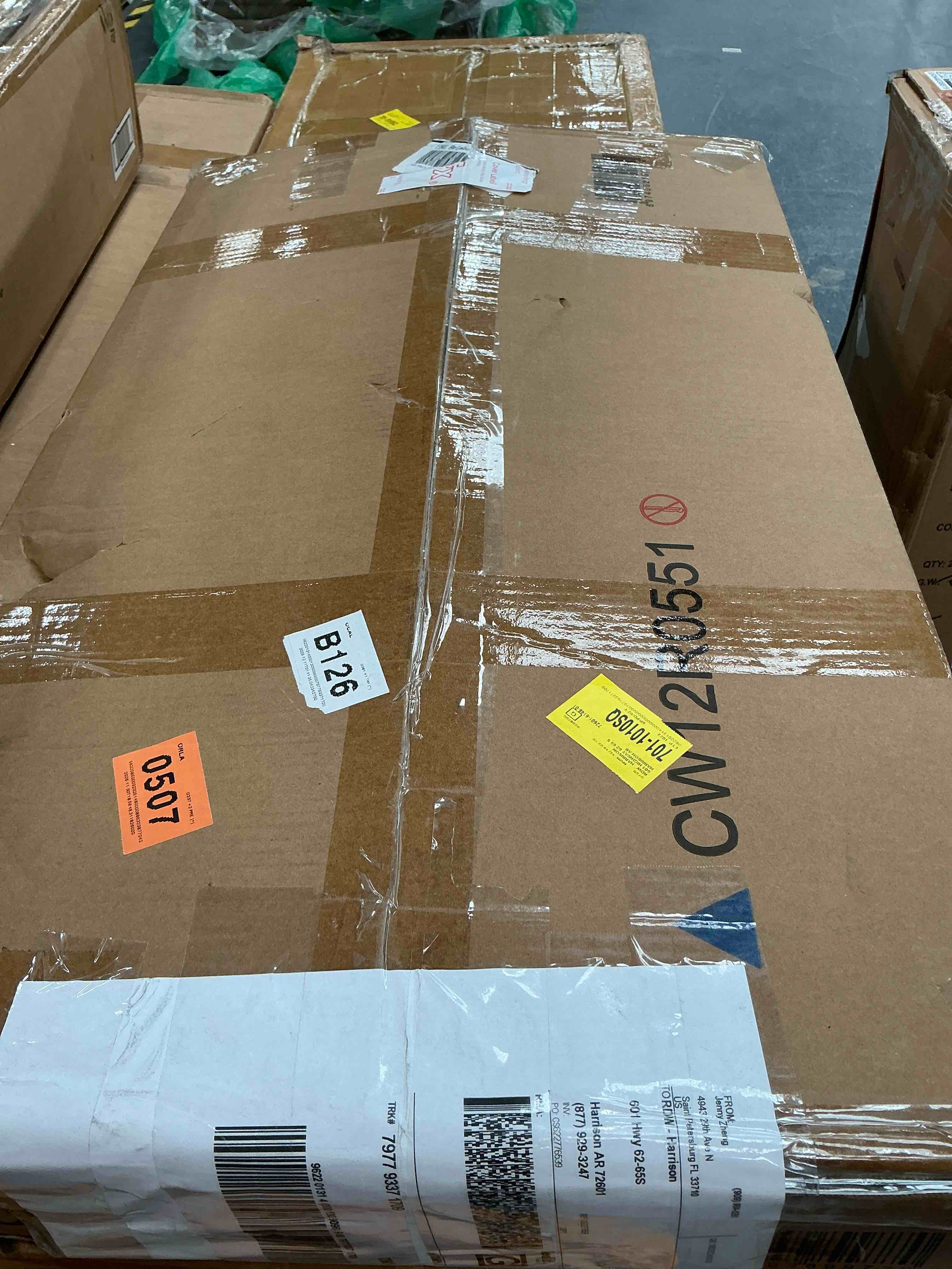 Condition photo showing Good Condition for 114"H Floor-to-Ceiling Cat Tree Tower, Adjustable Height