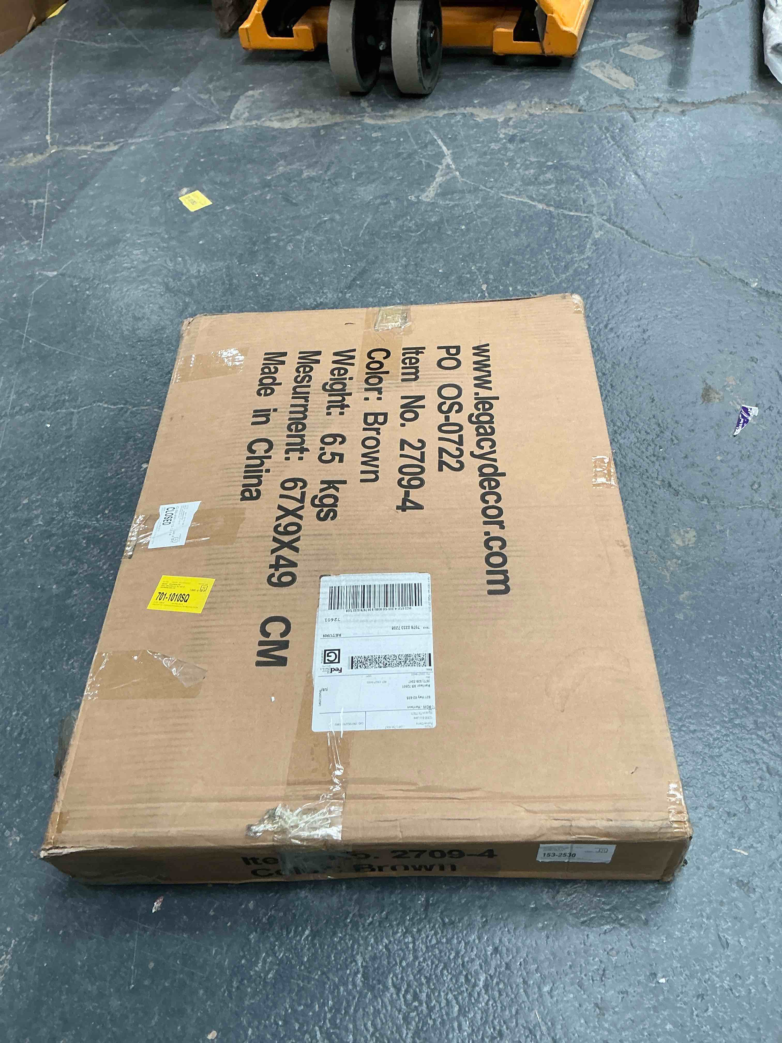 Condition photo showing Good Condition for Rhiann 70" H Folding Room Divider