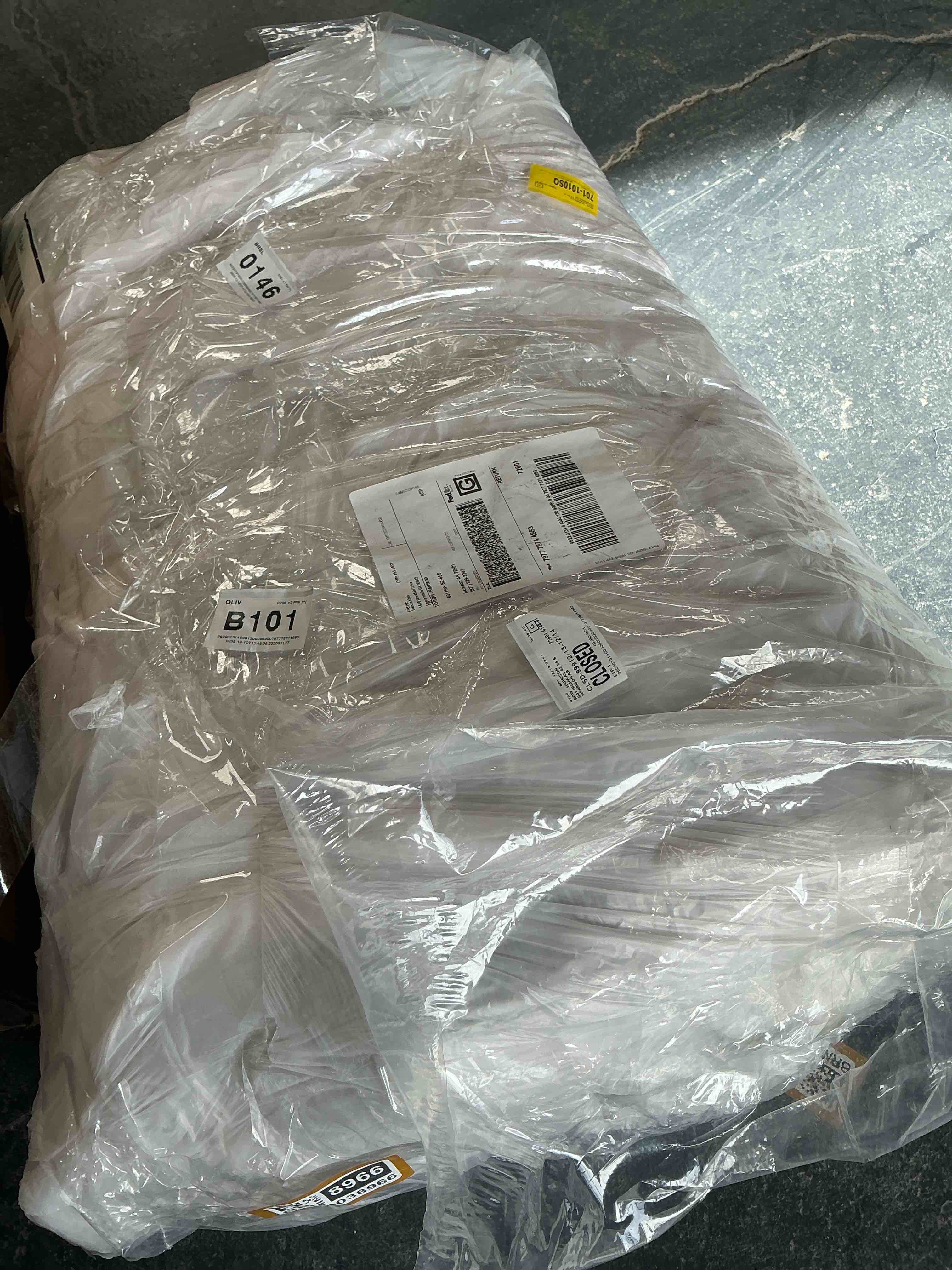 Condition photo showing Good Condition for Hillyer Floral Ivory Area Rug